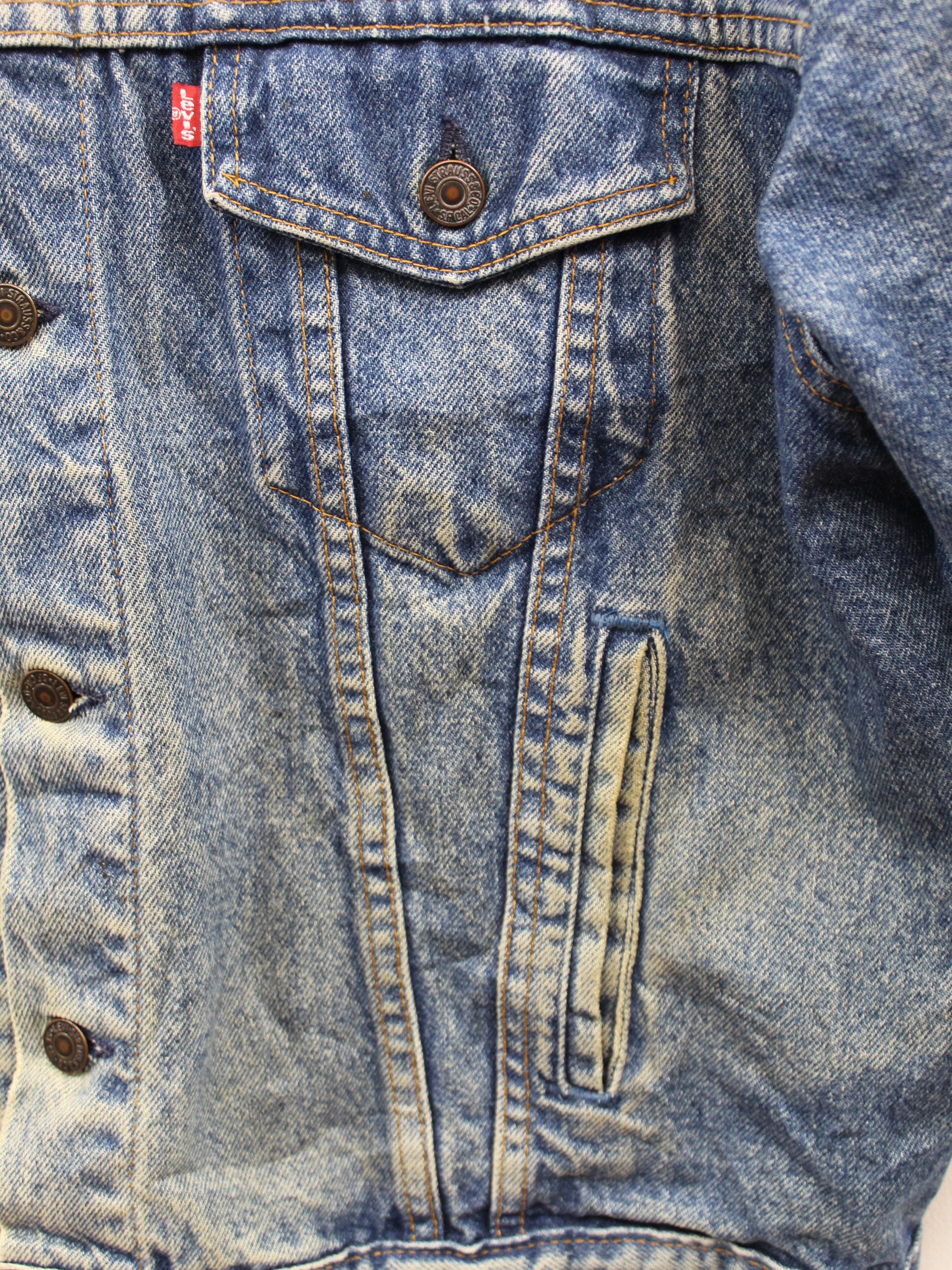 Z- Vintage Levi’s 70507 Trucker Made In USA Denim Jacket sold by HG Vintage product image thumbnail 4