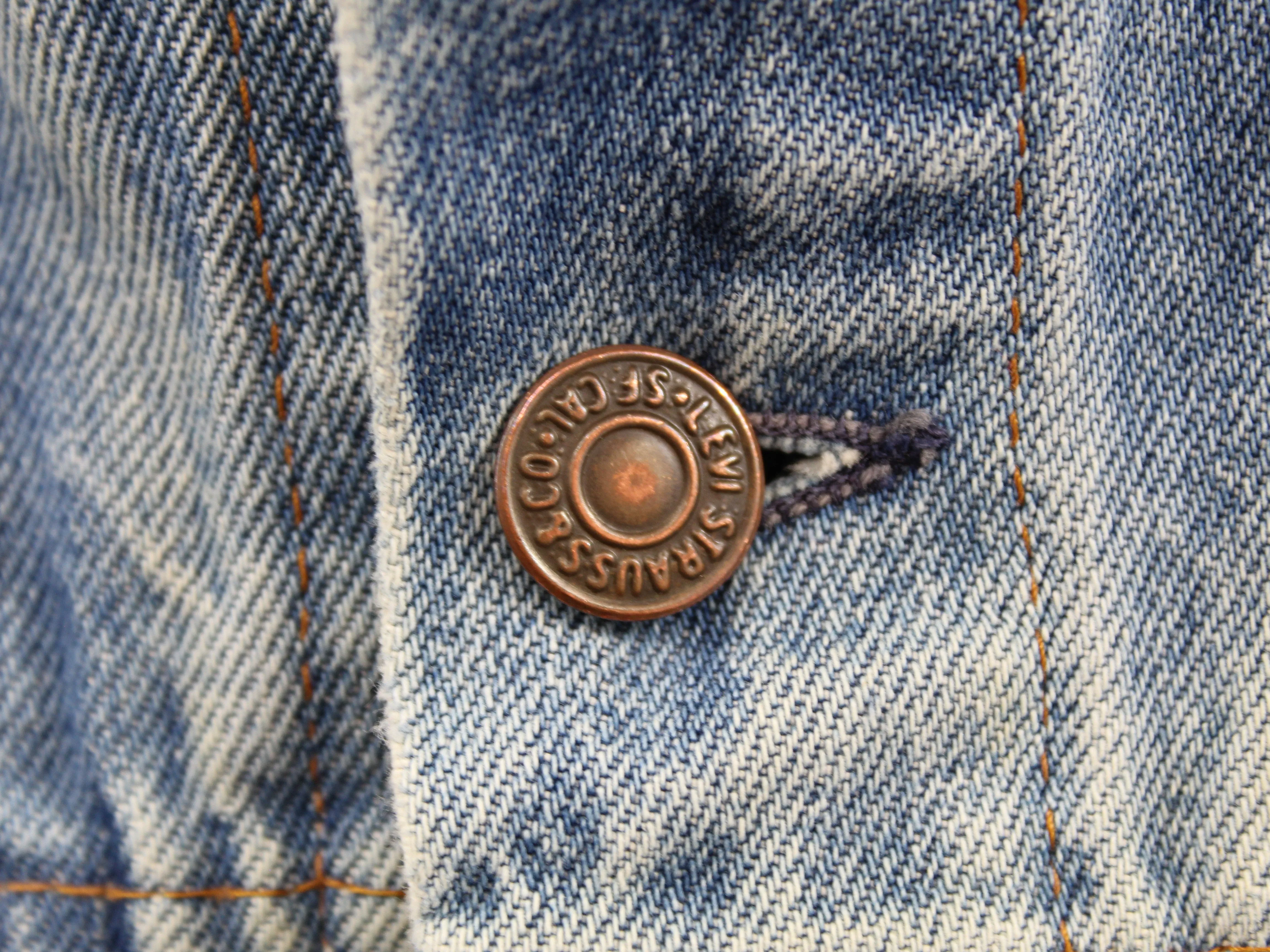 Z- Vintage 1982 Levi’s 70506 Made In France Denim Jacket sold by HG Vintage product image thumbnail 3