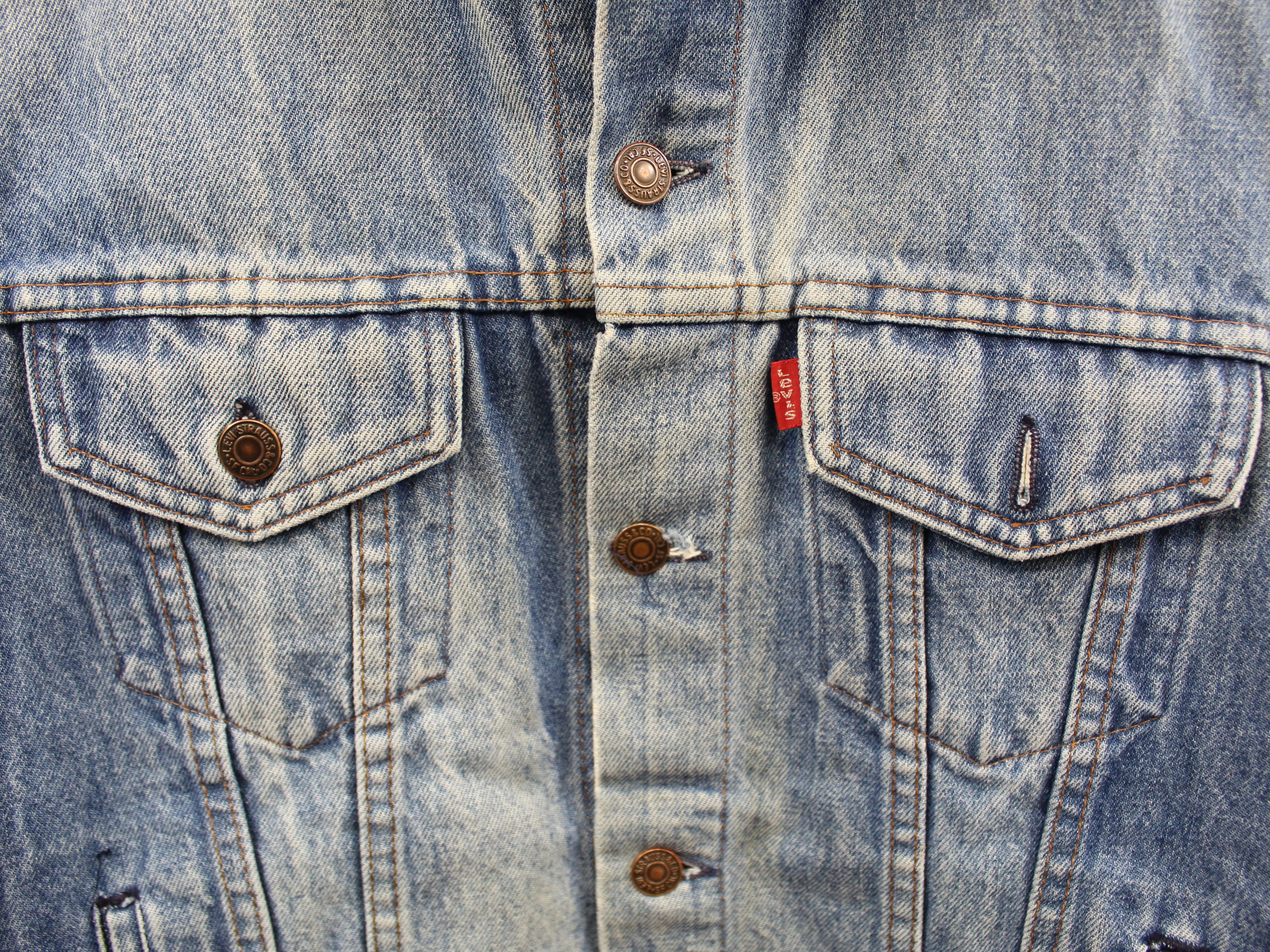 Z- Vintage 1982 Levi’s 70506 Made In France Denim Jacket sold by HG Vintage product image thumbnail 2