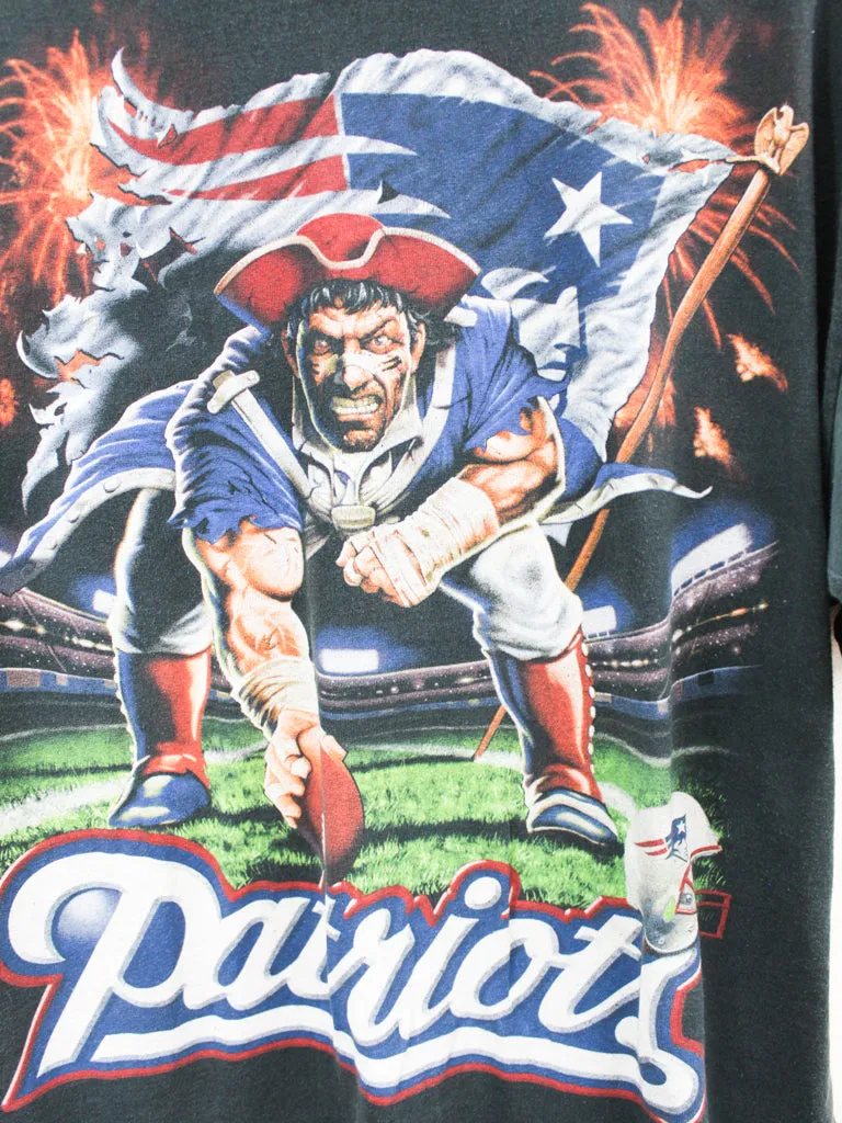Z - Vintage Patriots NFL Graphic Tee sold by HG Vintage product image thumbnail 2