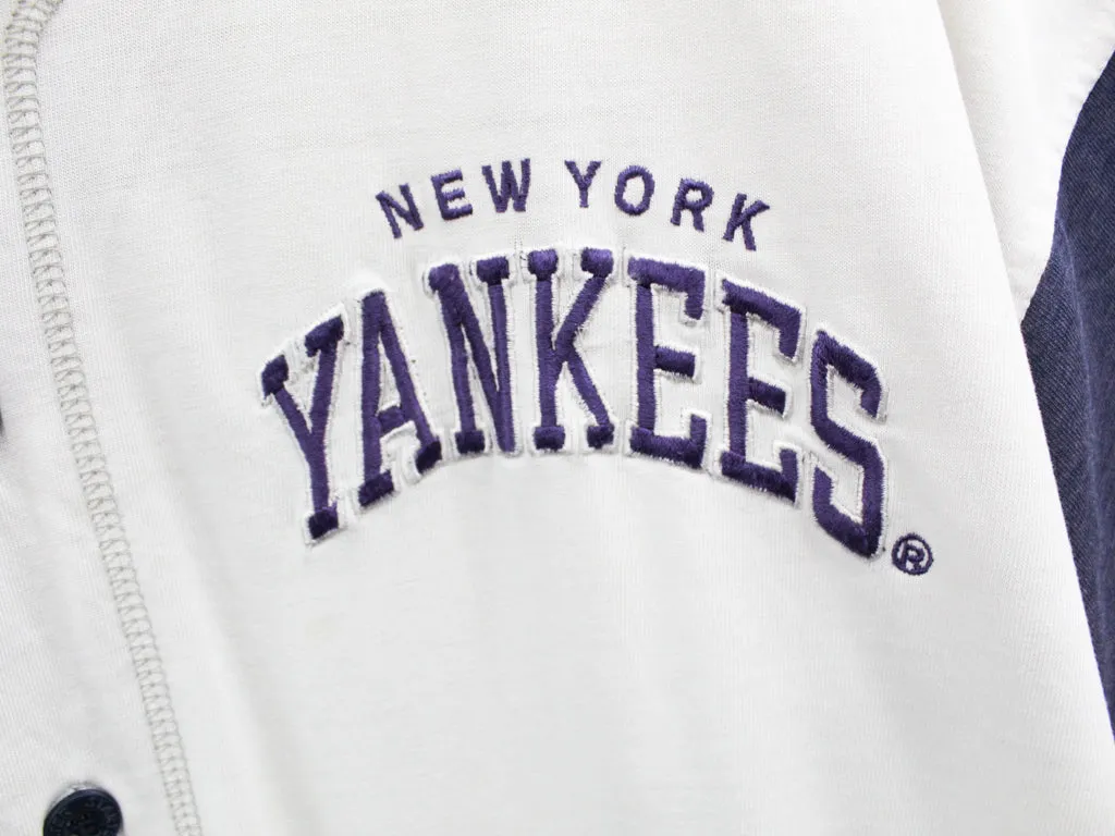 Z- Vintage Yankees MLB Starter Embroidered Script Henley Tee sold by HG Vintage product image thumbnail 2