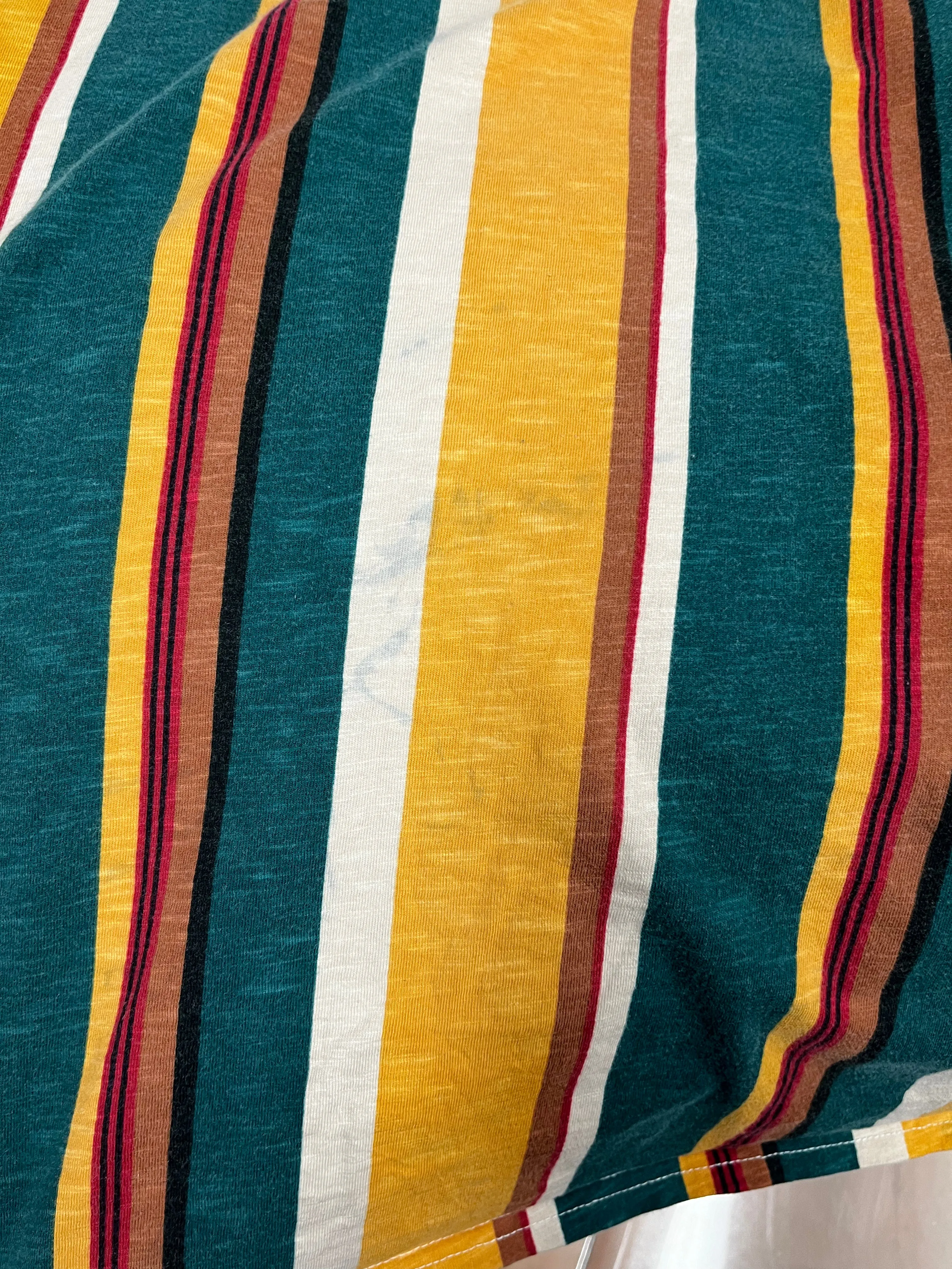 Z - Vintage Guess Los Angeles Emb Text Long Sleeve Tee sold by HG Vintage product image thumbnail 4