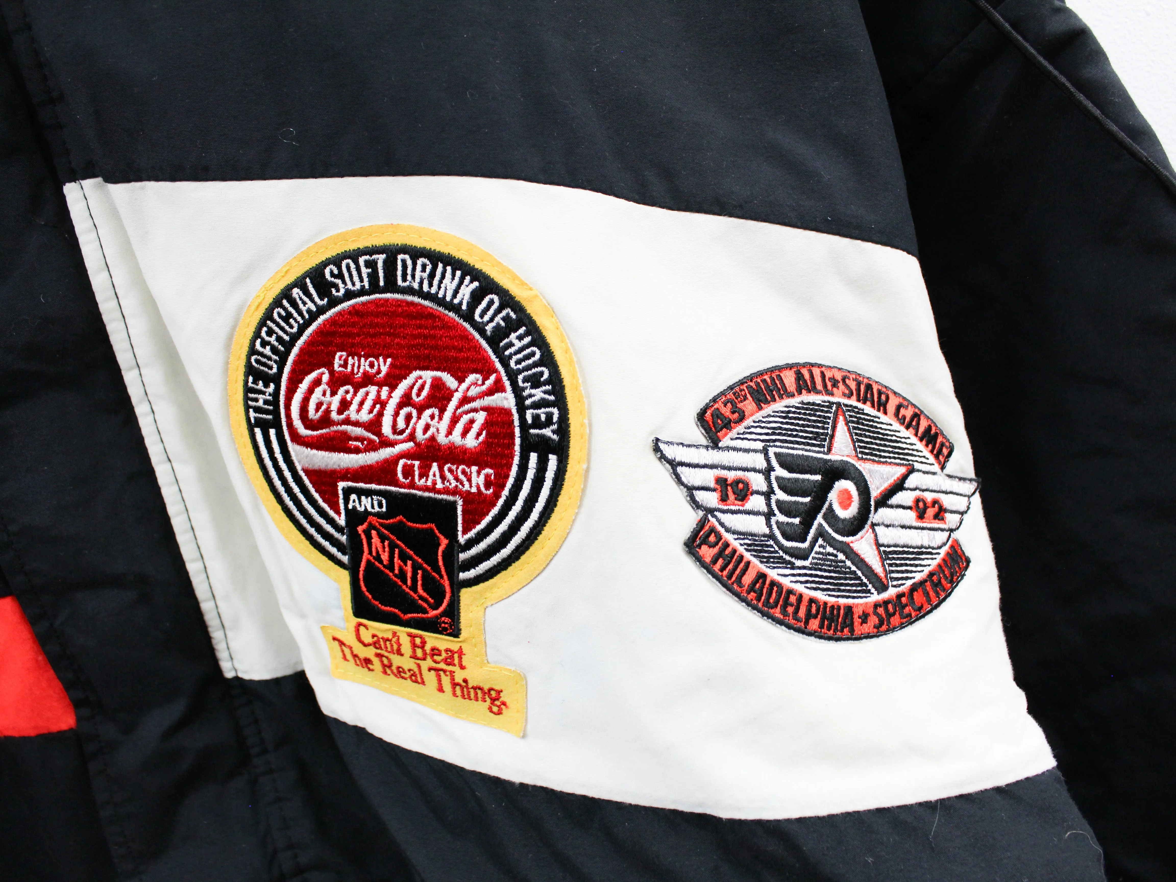 Z- Vintage 1992 Cocal Cola Flyers NHL All Star Game Chalk Line Winter Jacket sold by HG Vintage product image thumbnail 2