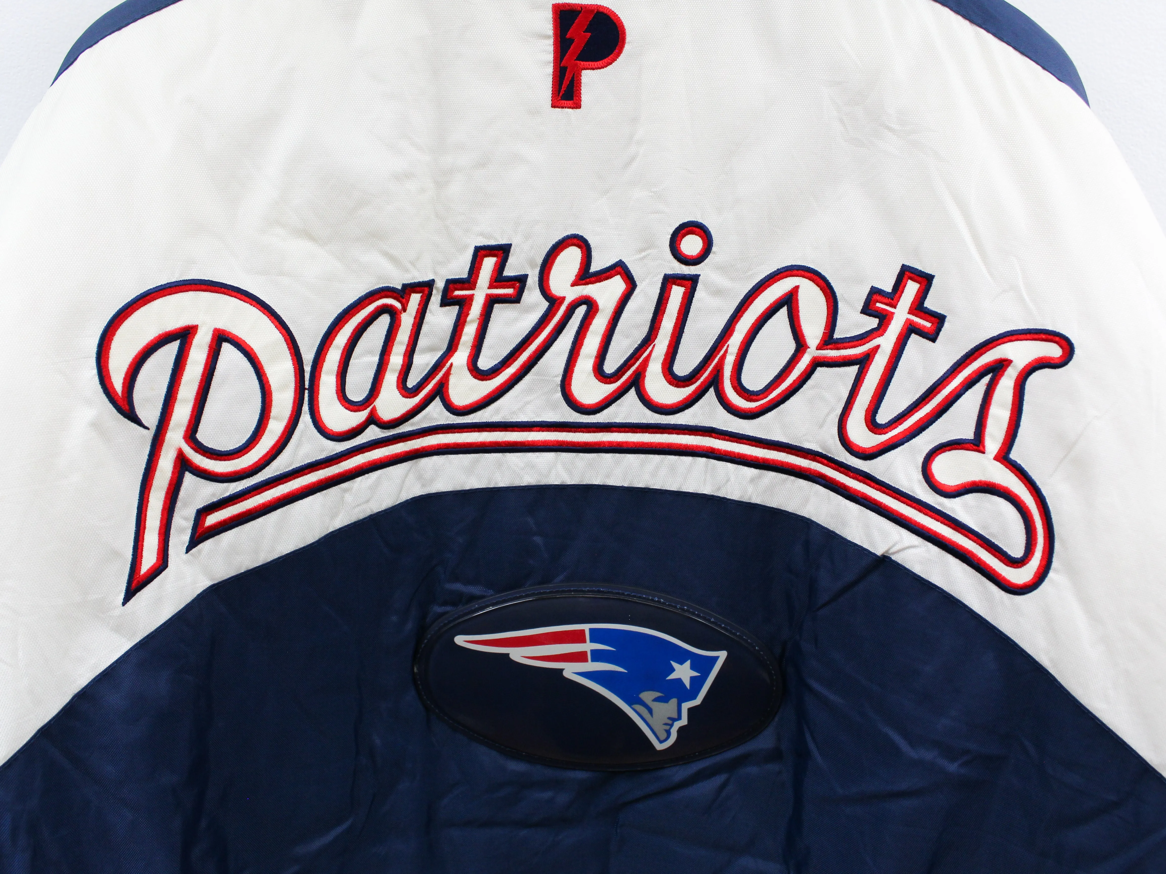 Z- Vintage Patriots NFL Pro Player Bomber Style Winter Jacket sold by HG Vintage product image thumbnail 5