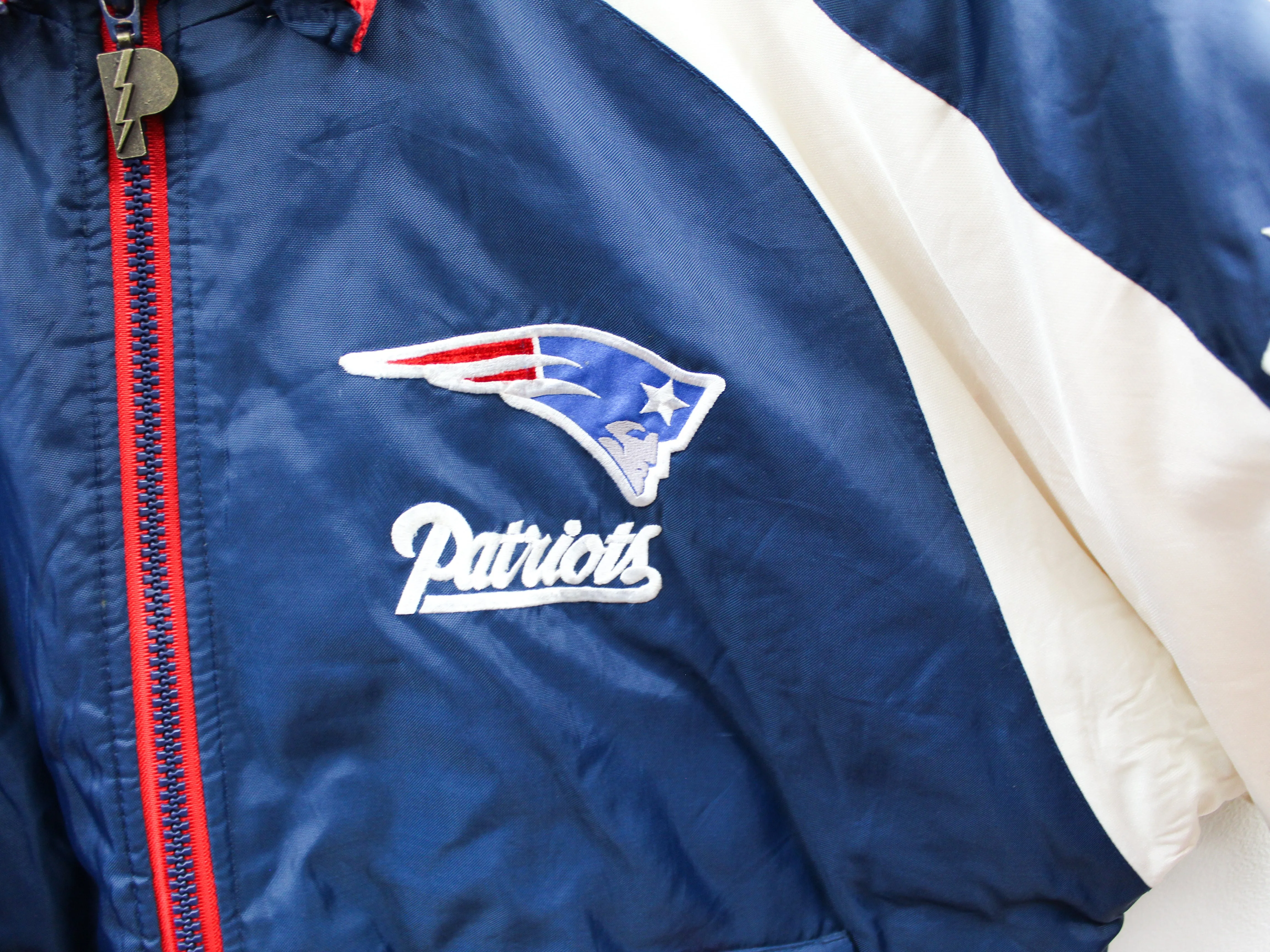 Z- Vintage Patriots NFL Pro Player Bomber Style Winter Jacket sold by HG Vintage product image thumbnail 2