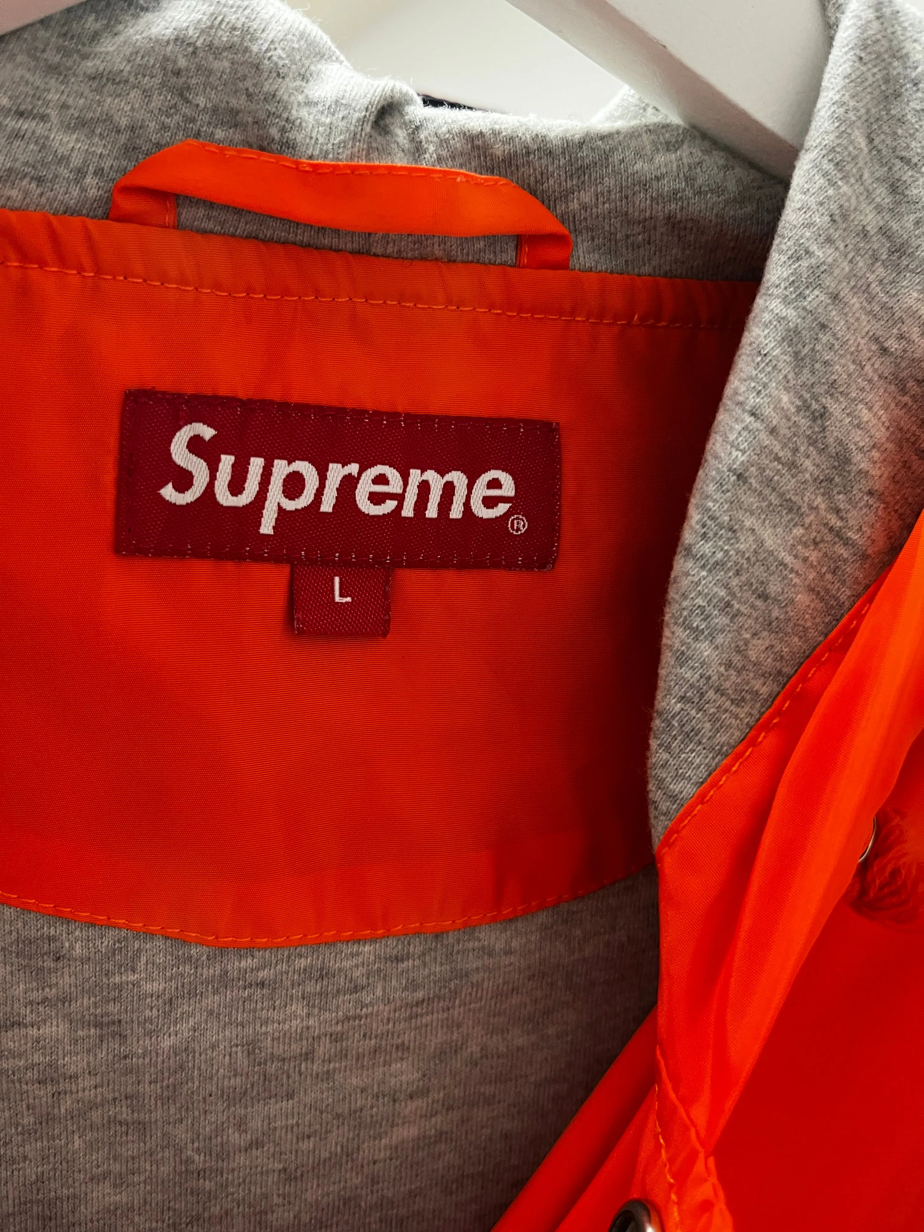 Z- Supreme SS17 Vertical Logo Hooded Coach Jacket sold by HG Vintage product image thumbnail 4