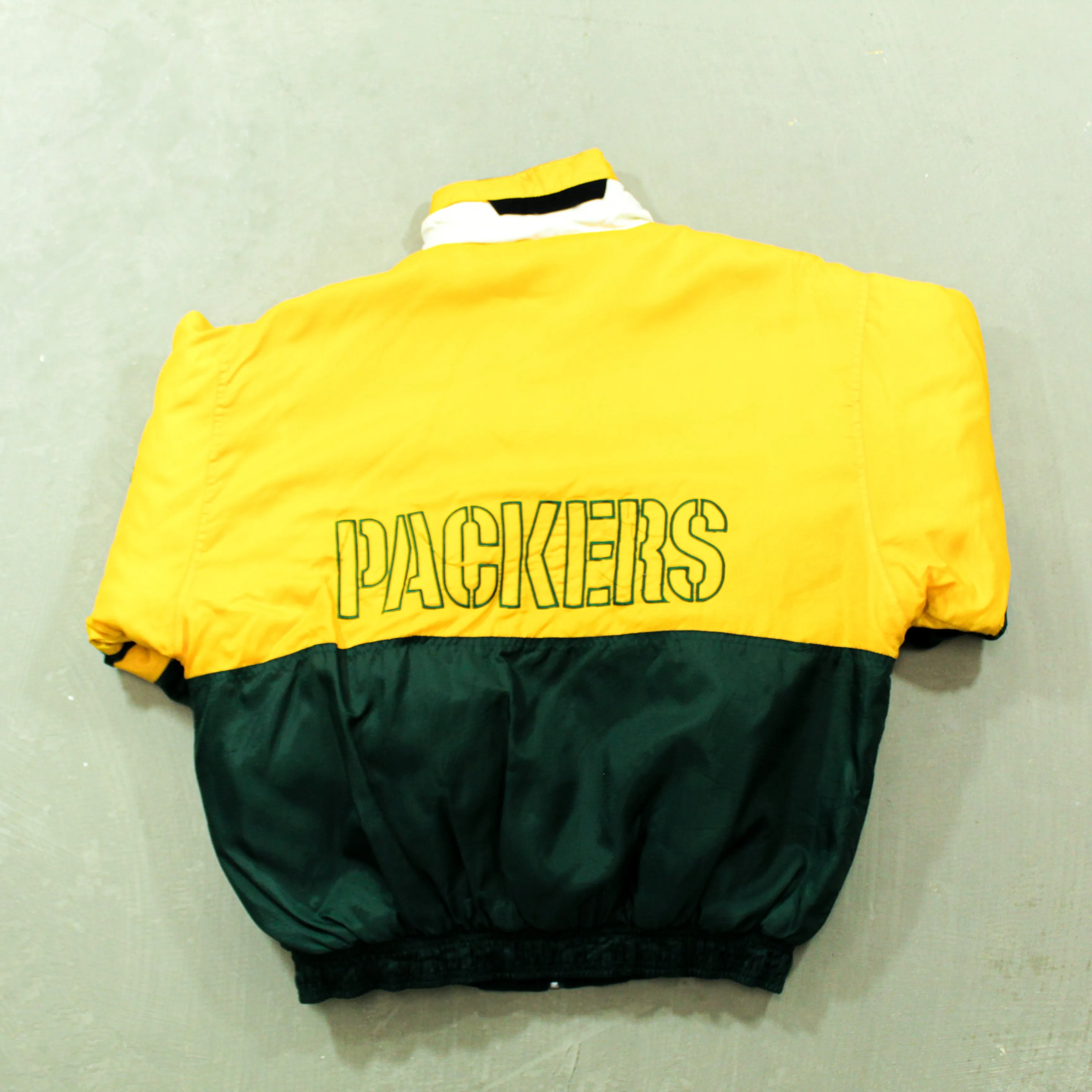 D- Vintage Green Bay Packers NFL Sports one Puffy Winter jacket sold by HG Vintage product image thumbnail 3