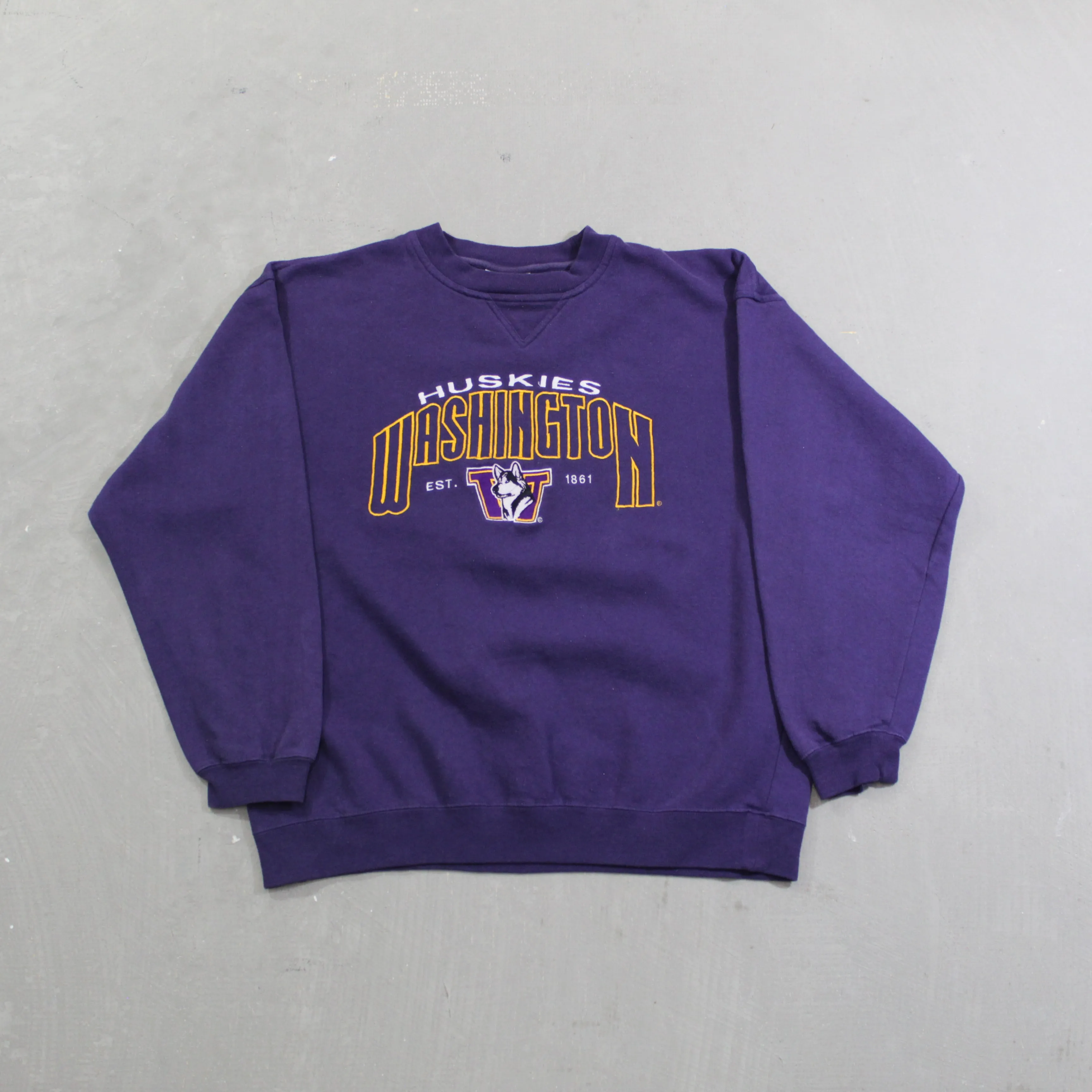D- Vintage Washington Huskies Embroidered Logo & Text Lee Crewneck sold by HG Vintage