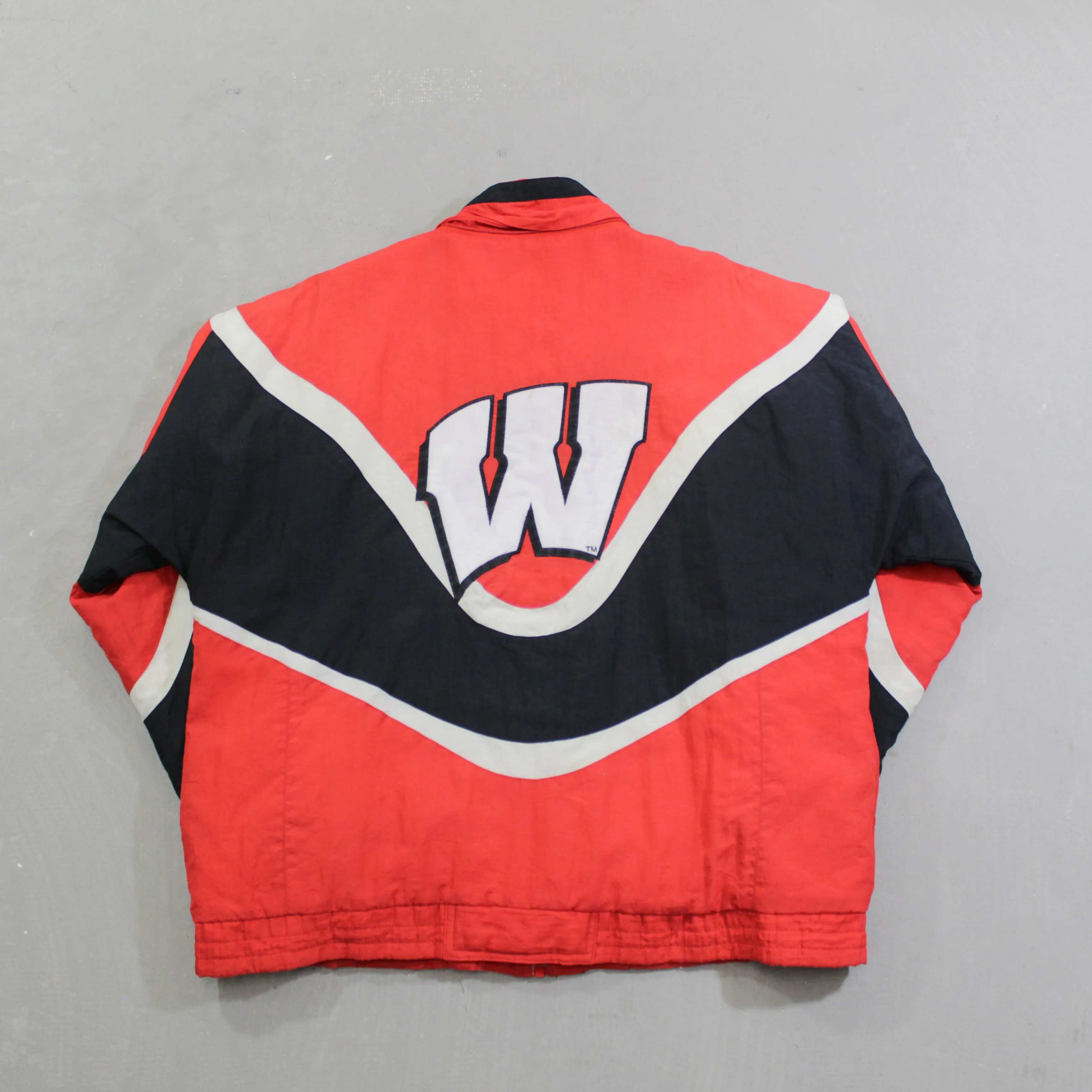 D- Vintage Wisconsin Badgers Apex One Winter jacket sold by HG Vintage product image thumbnail 3