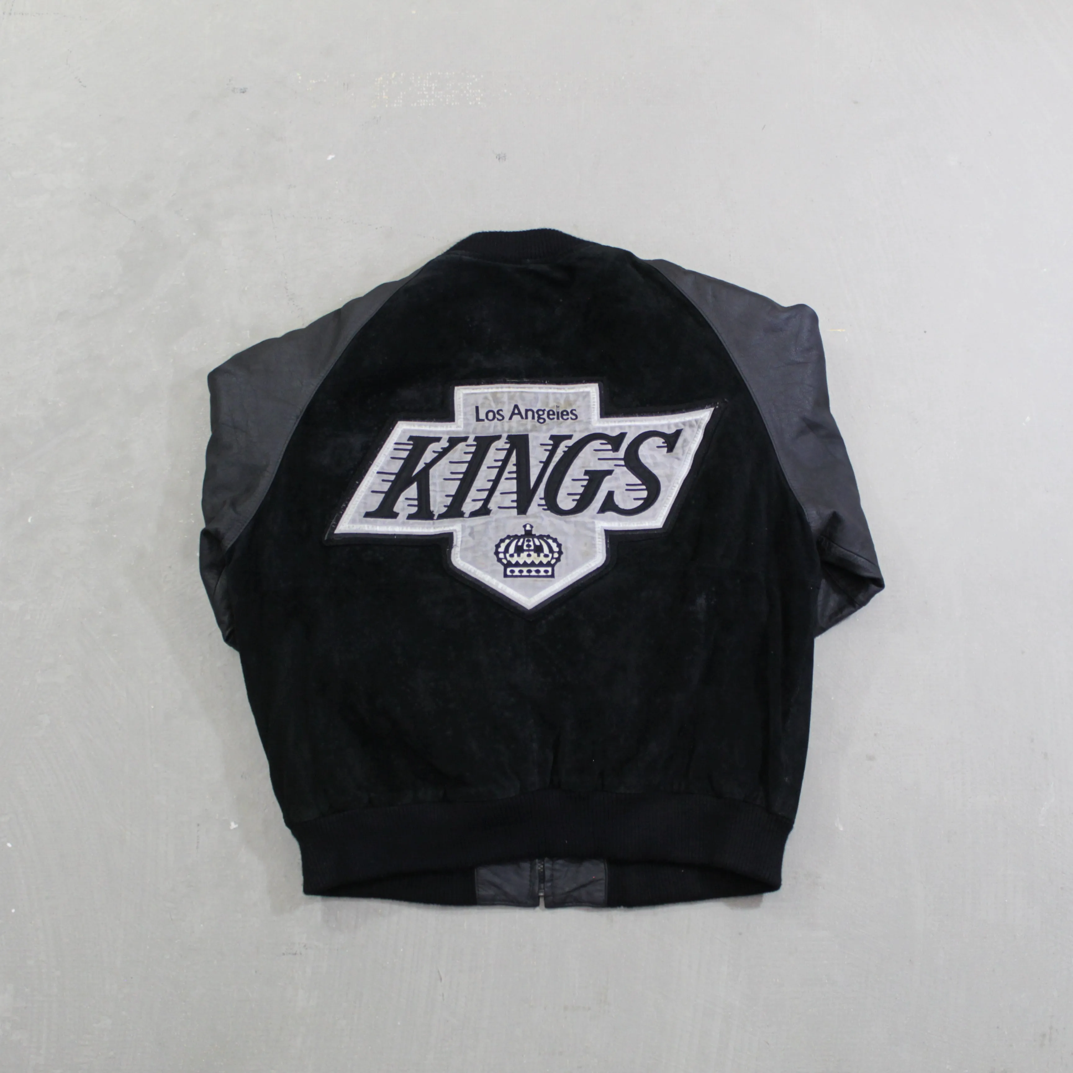 D- Vintage LA Kings NHL Pro Player Leather Varsity Jacket sold by HG Vintage product image thumbnail 3