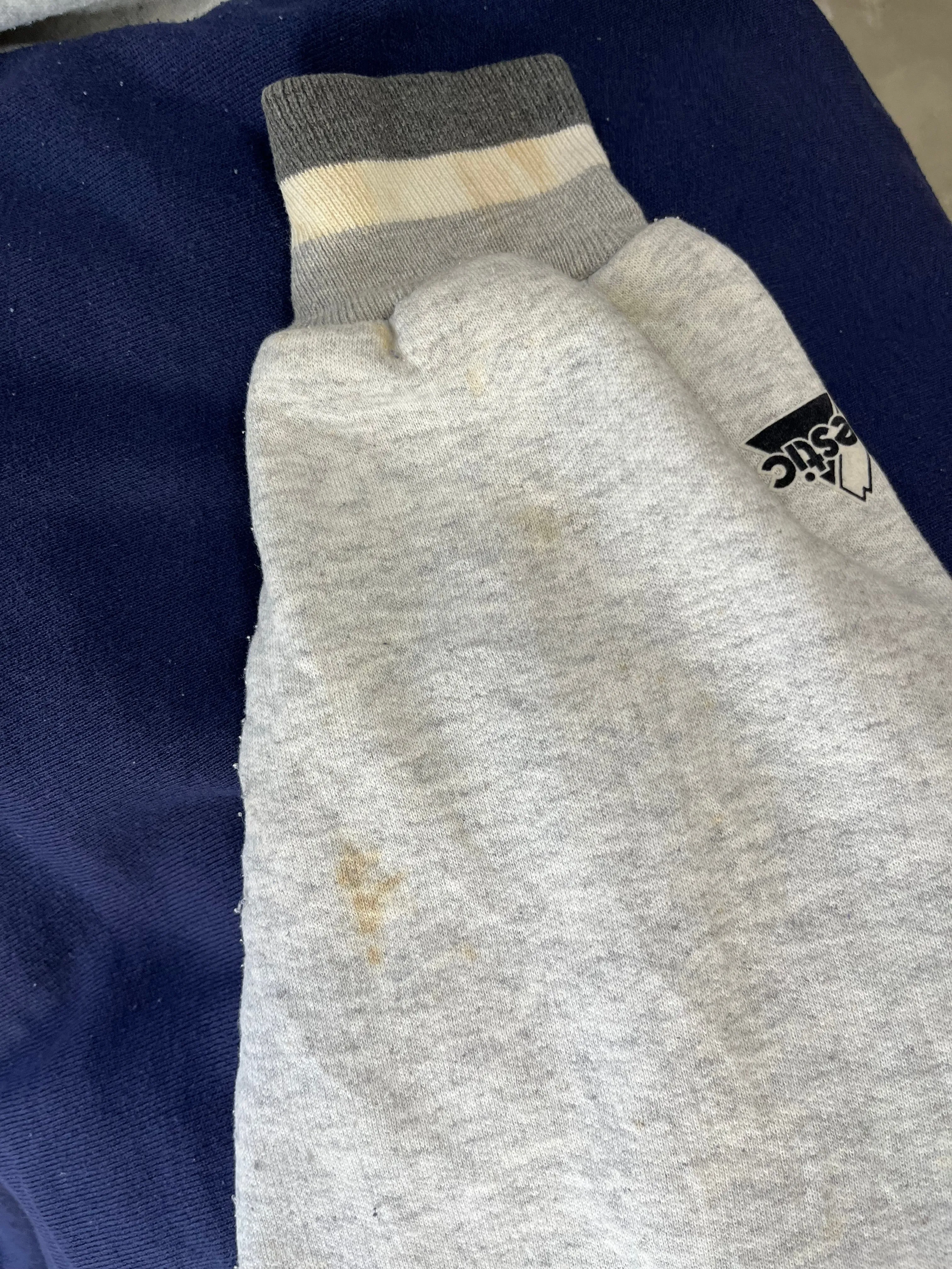 D- Vintage New York Rangers NHL Majestic Bomber Jacket sold by HG Vintage product image thumbnail 3