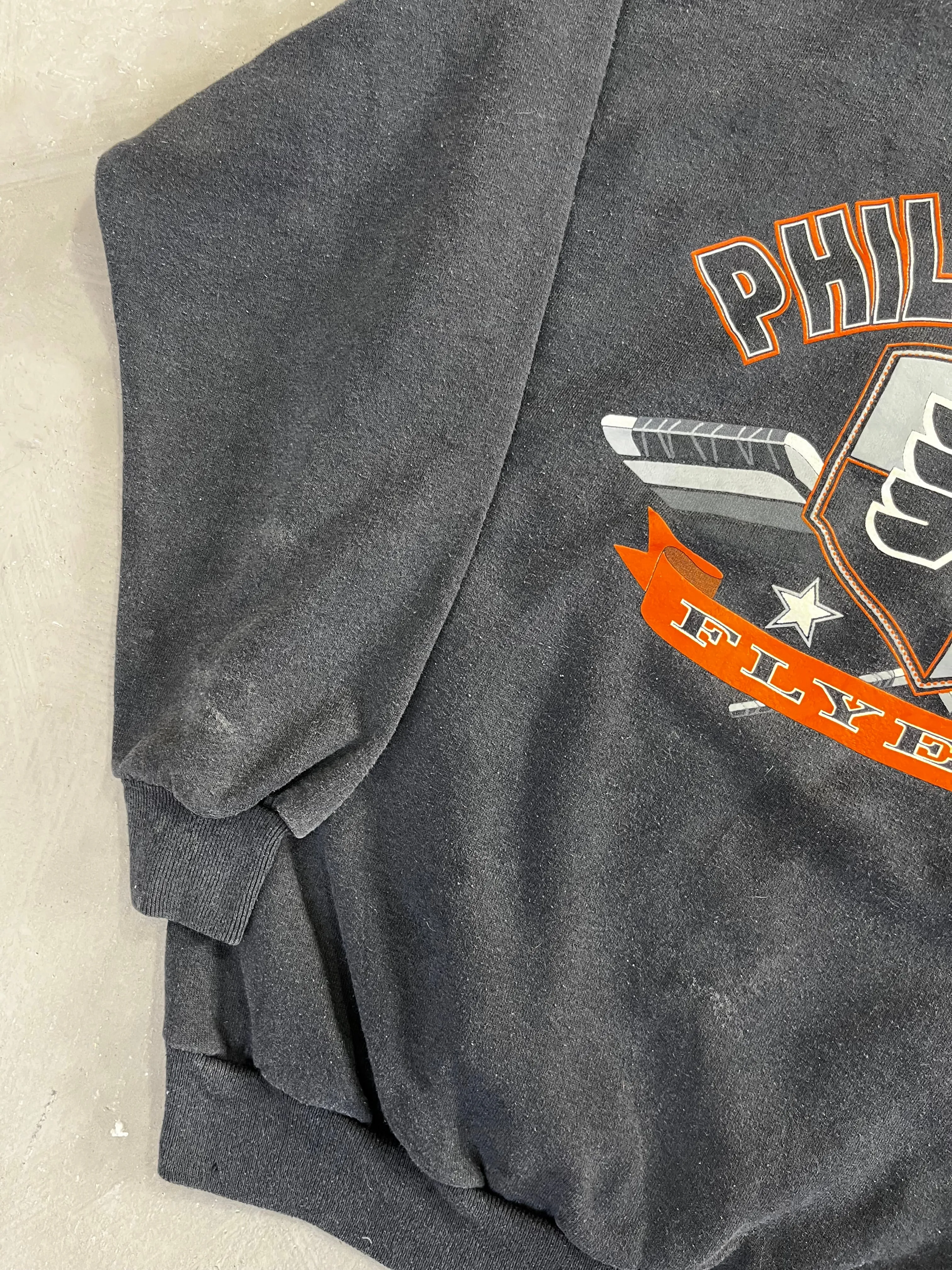D- Vintage Philadelphia Flyers NHL Logo Crewneck sold by HG Vintage product image thumbnail 3