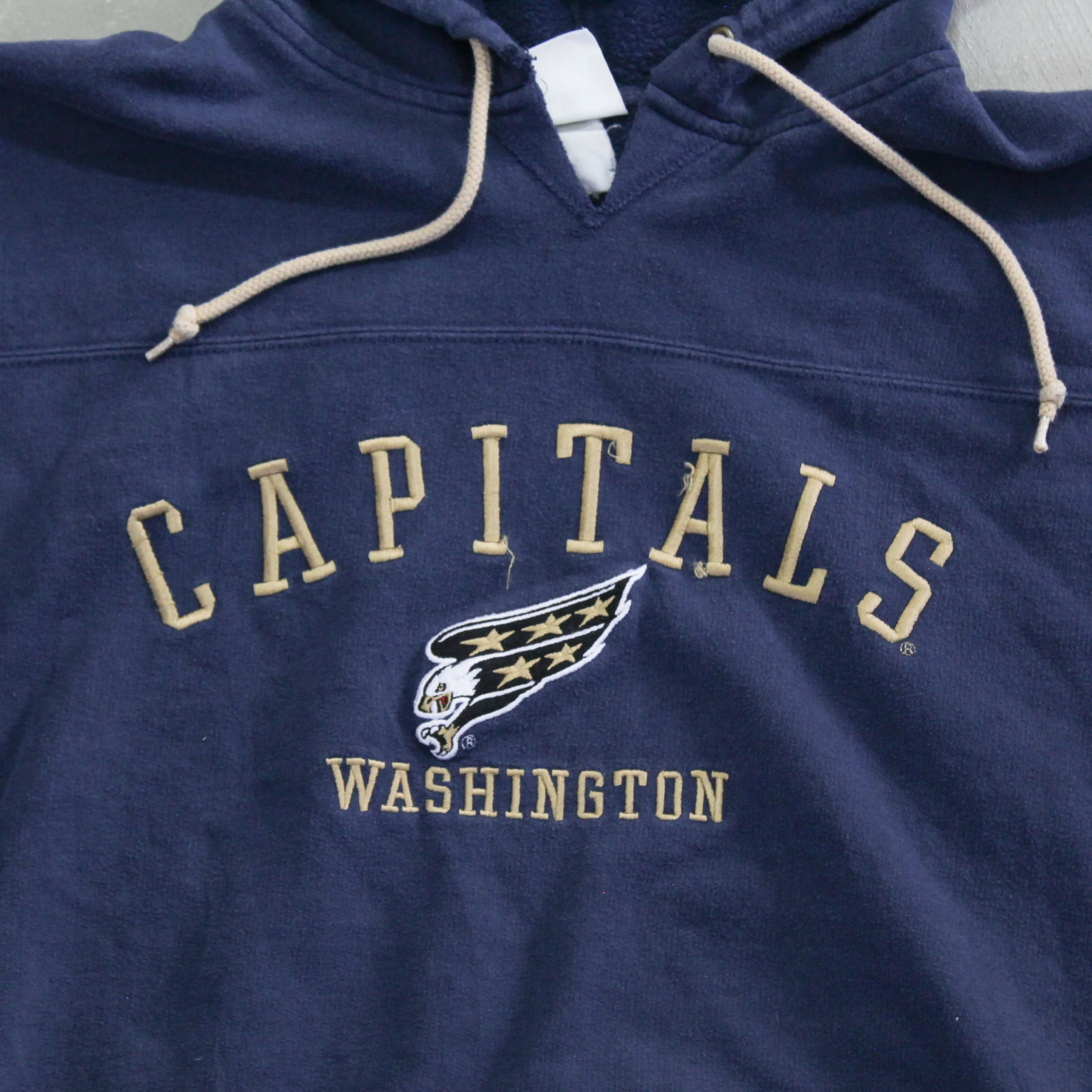 D- Vintage Washington Capitals NHL Embroidered Text & Logo Hoodie sold by HG Vintage product image thumbnail 2