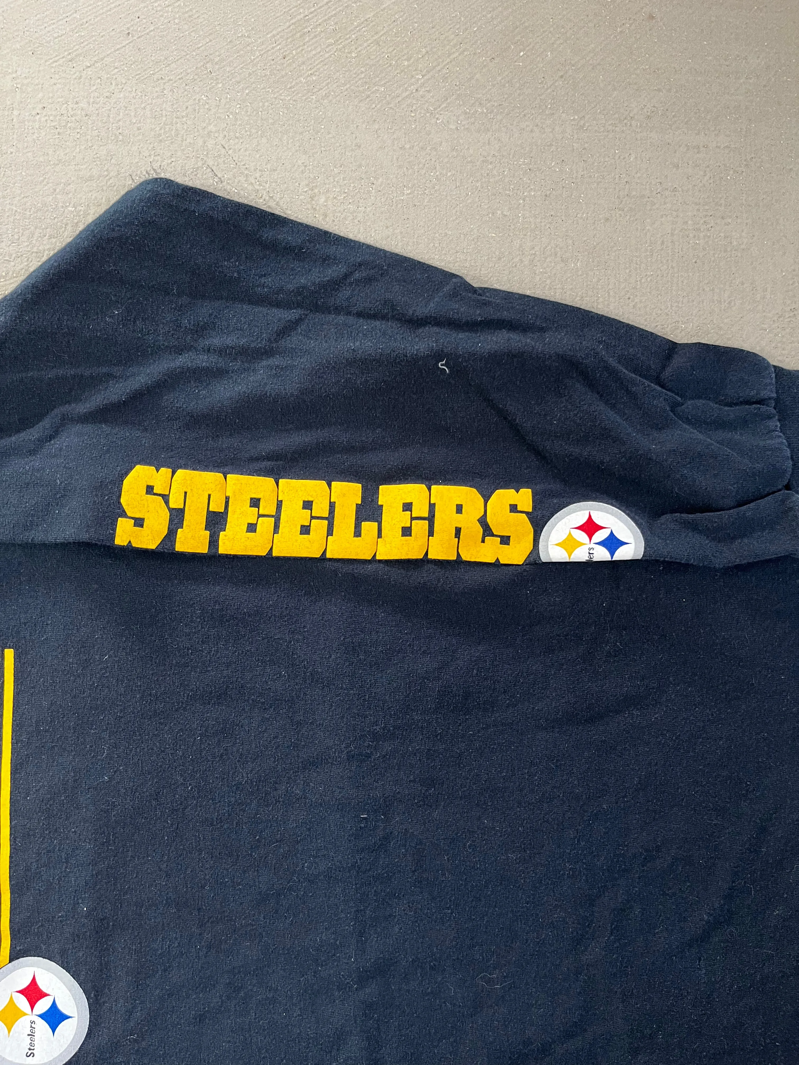 D- Pittsburgh Steelers NFL Text & Logo Long Sleeve Tee sold by HG Vintage product image thumbnail 3