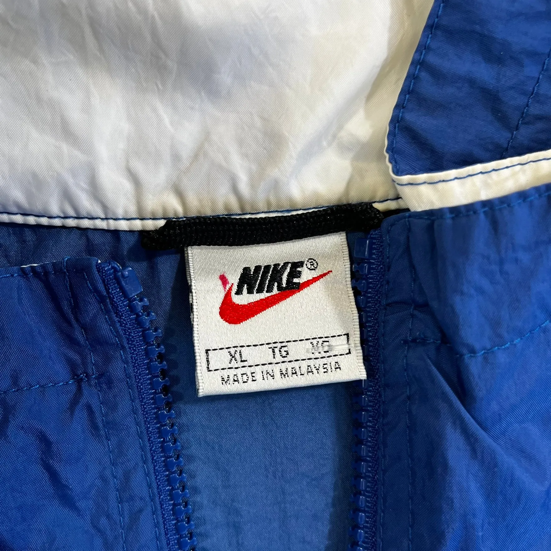 D- Vintage 1998 NFL Nike Super Bowl 32 Windbreaker sold by HG Vintage product image thumbnail 4