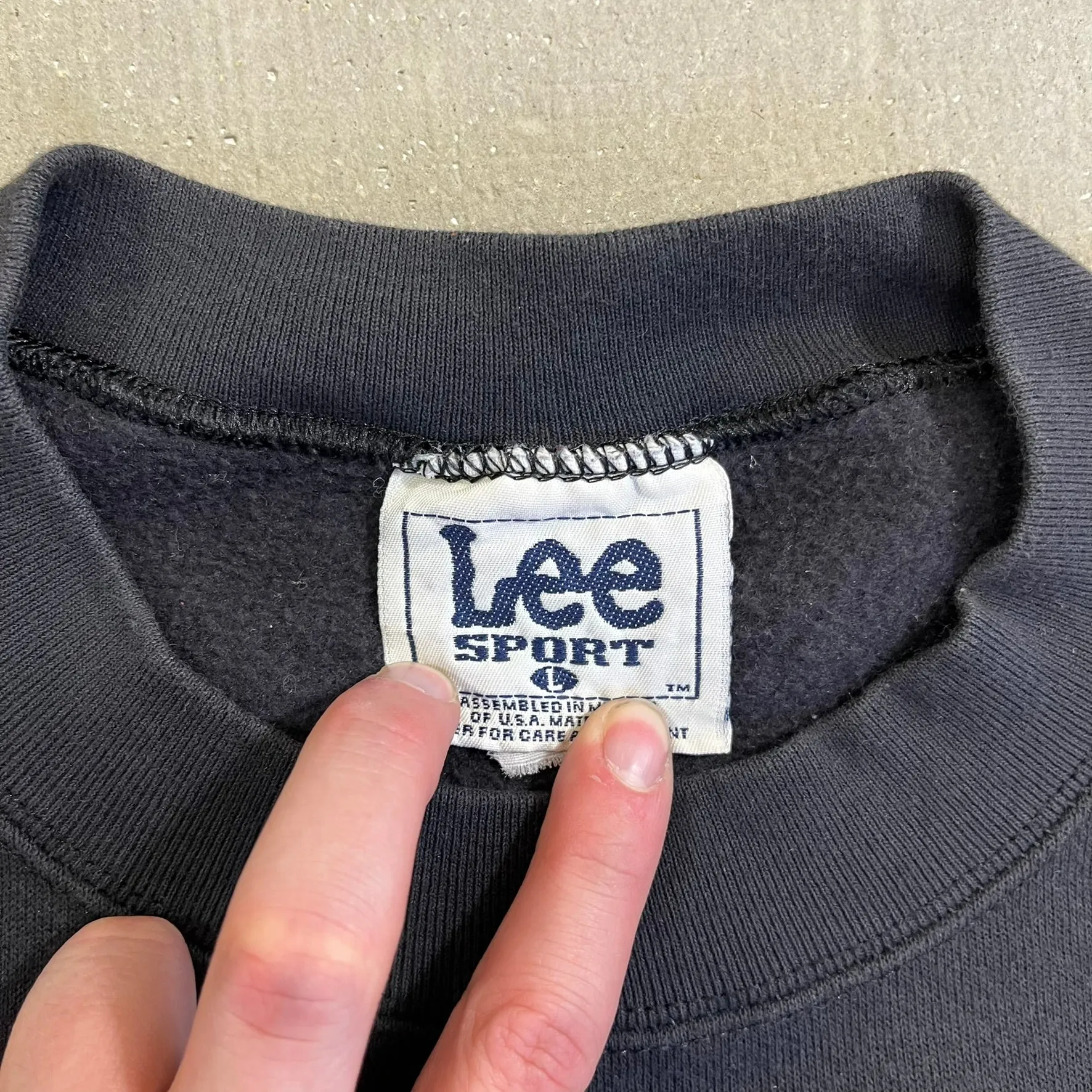 D- Vintage Philadelphia 76ers NBA Lee Embroidered Logo & Script Crewneck sold by HG Vintage product image thumbnail 3