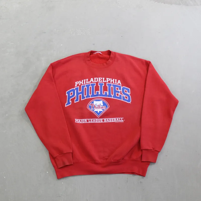 D- Vintage 1999 Philadelphia Phillies MLB Graphic Crewneck made by MLB