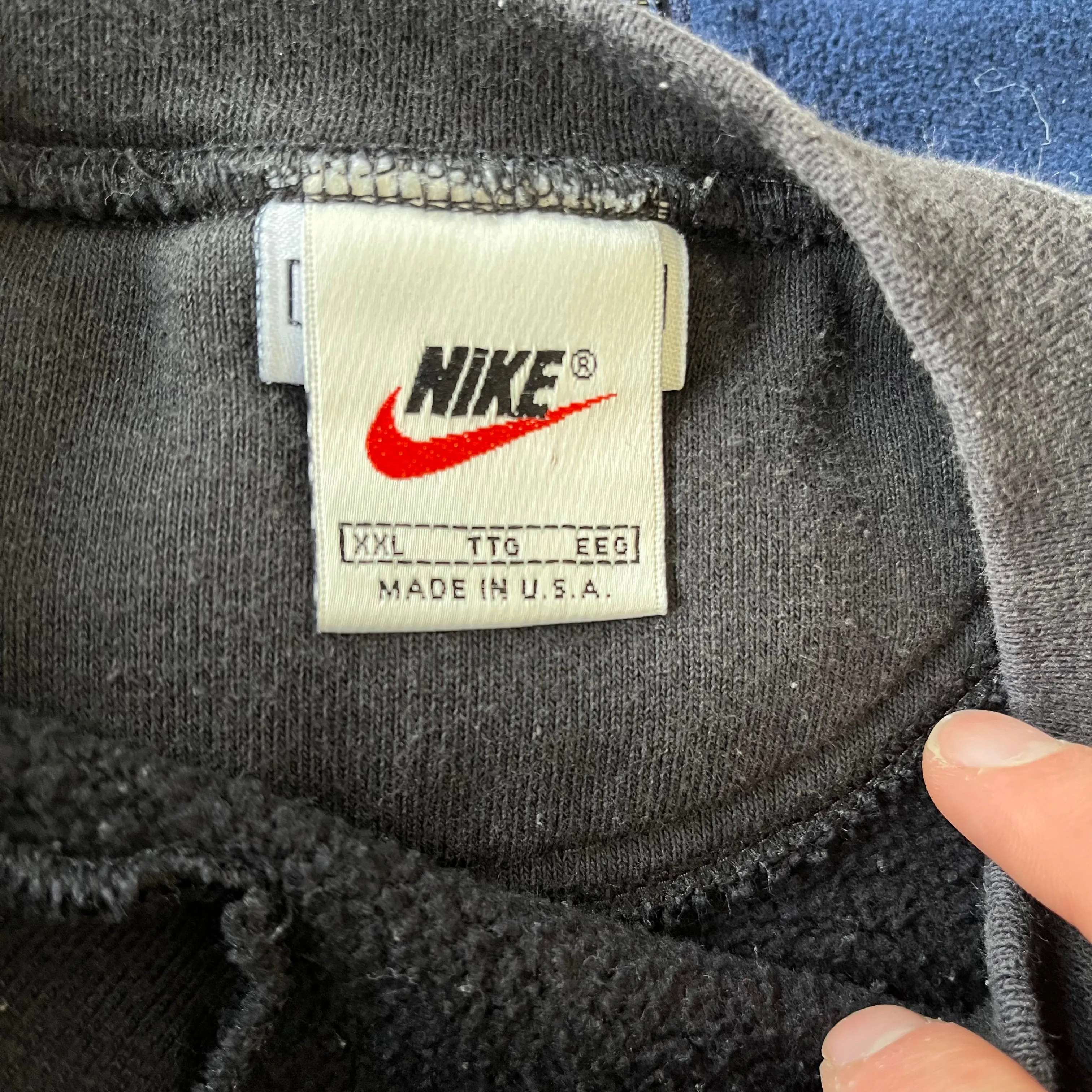 D- Vintage 90s Nike Made In USA Embroidered Swoosh Crewneck 2xl sold by HG Vintage product image thumbnail 3