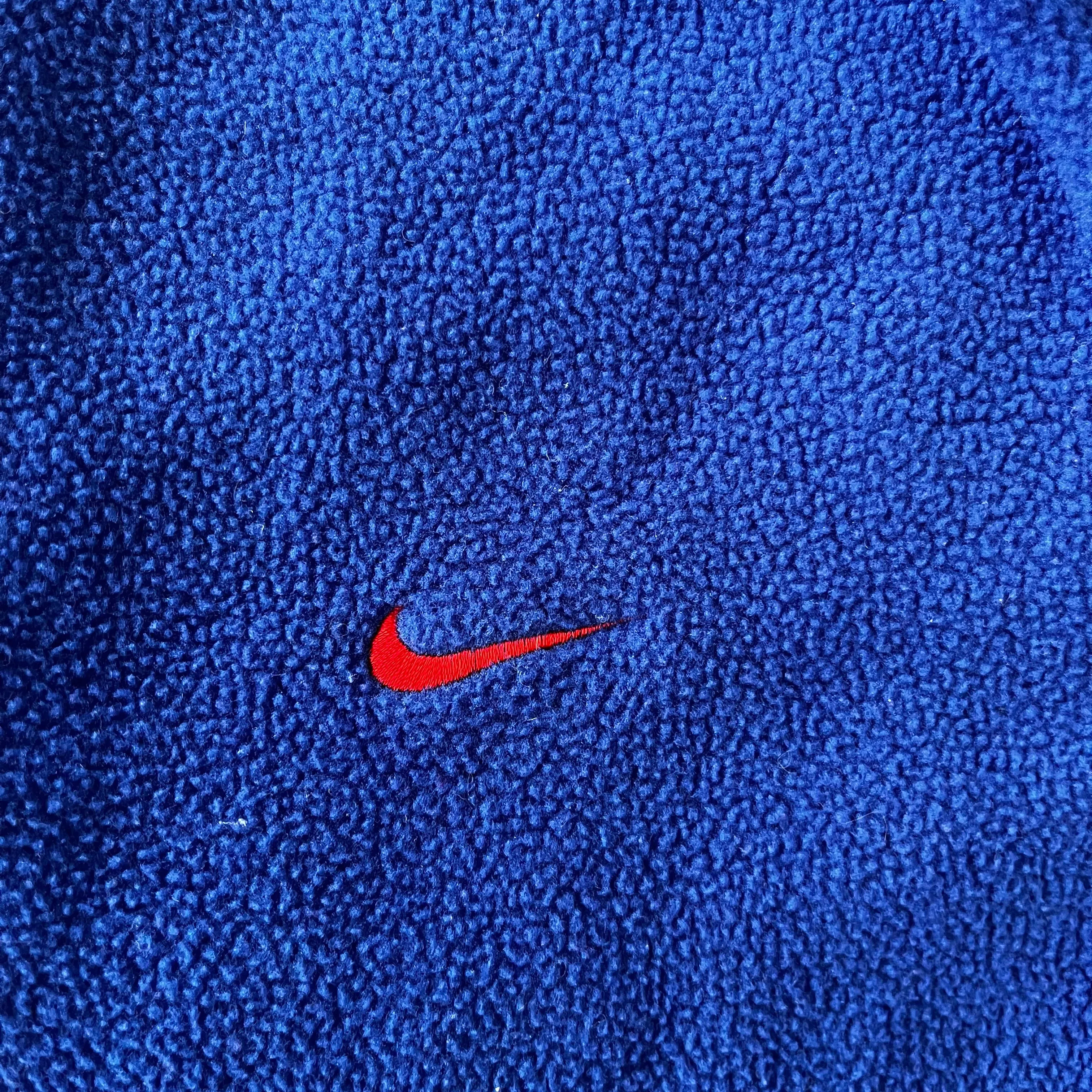 D- Vintage NHL Montreal Canadiens Nike Team Polar Fleece Vest sold by HG Vintage product image thumbnail 3