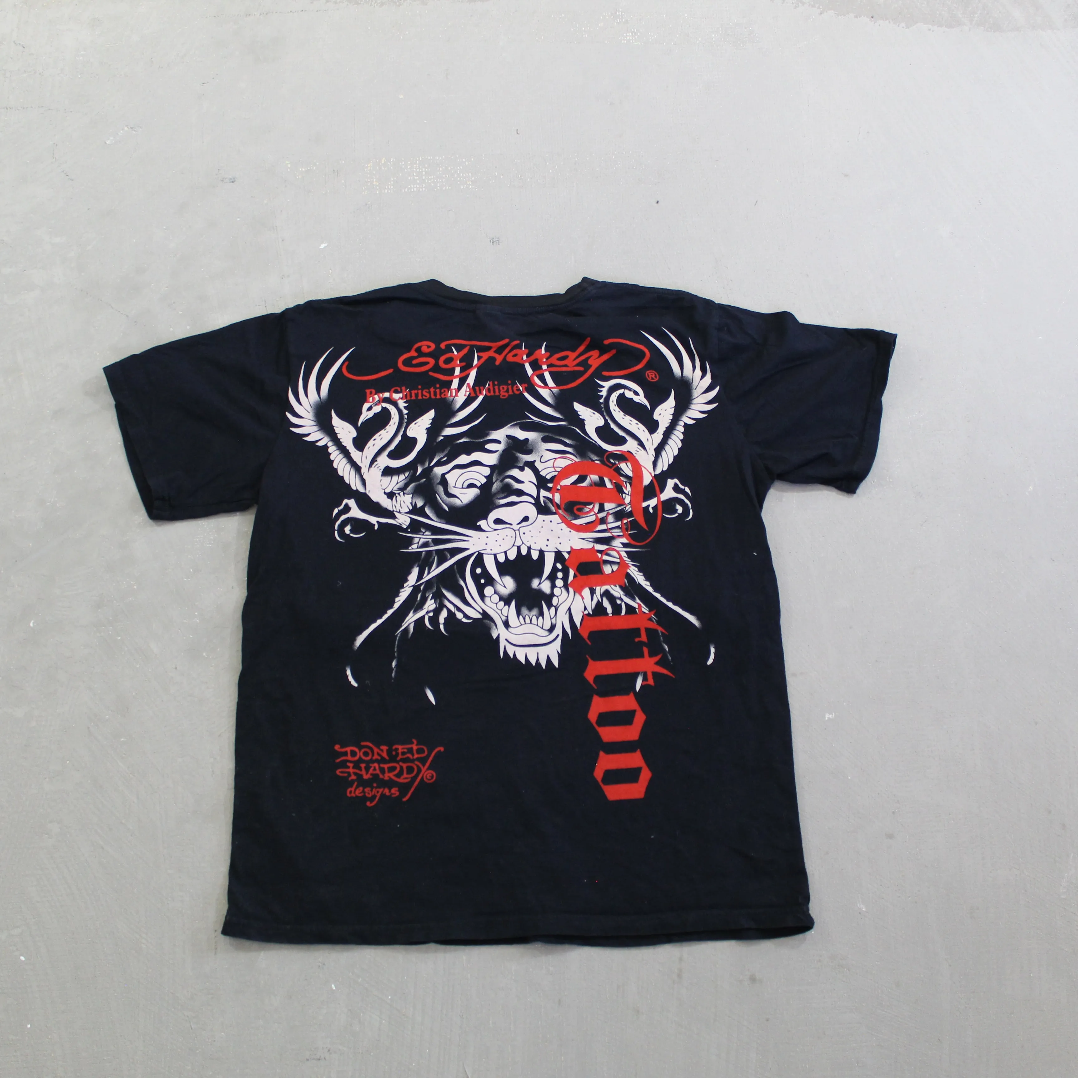 D- Vintage Ed Hardy Tiger & Bedazzled Heart Tee sold by HG Vintage product image thumbnail 3