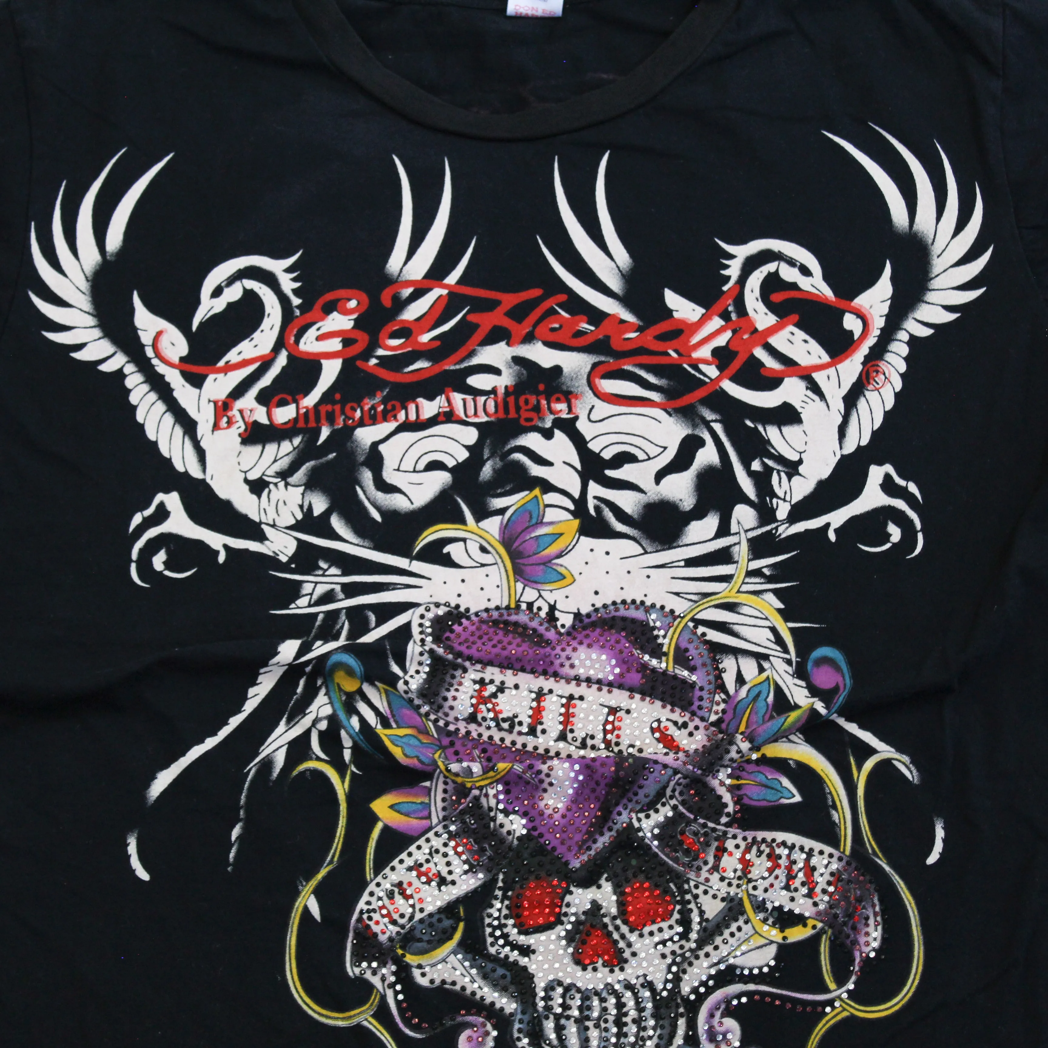 D- Vintage Ed Hardy Tiger & Bedazzled Heart Tee sold by HG Vintage product image thumbnail 2