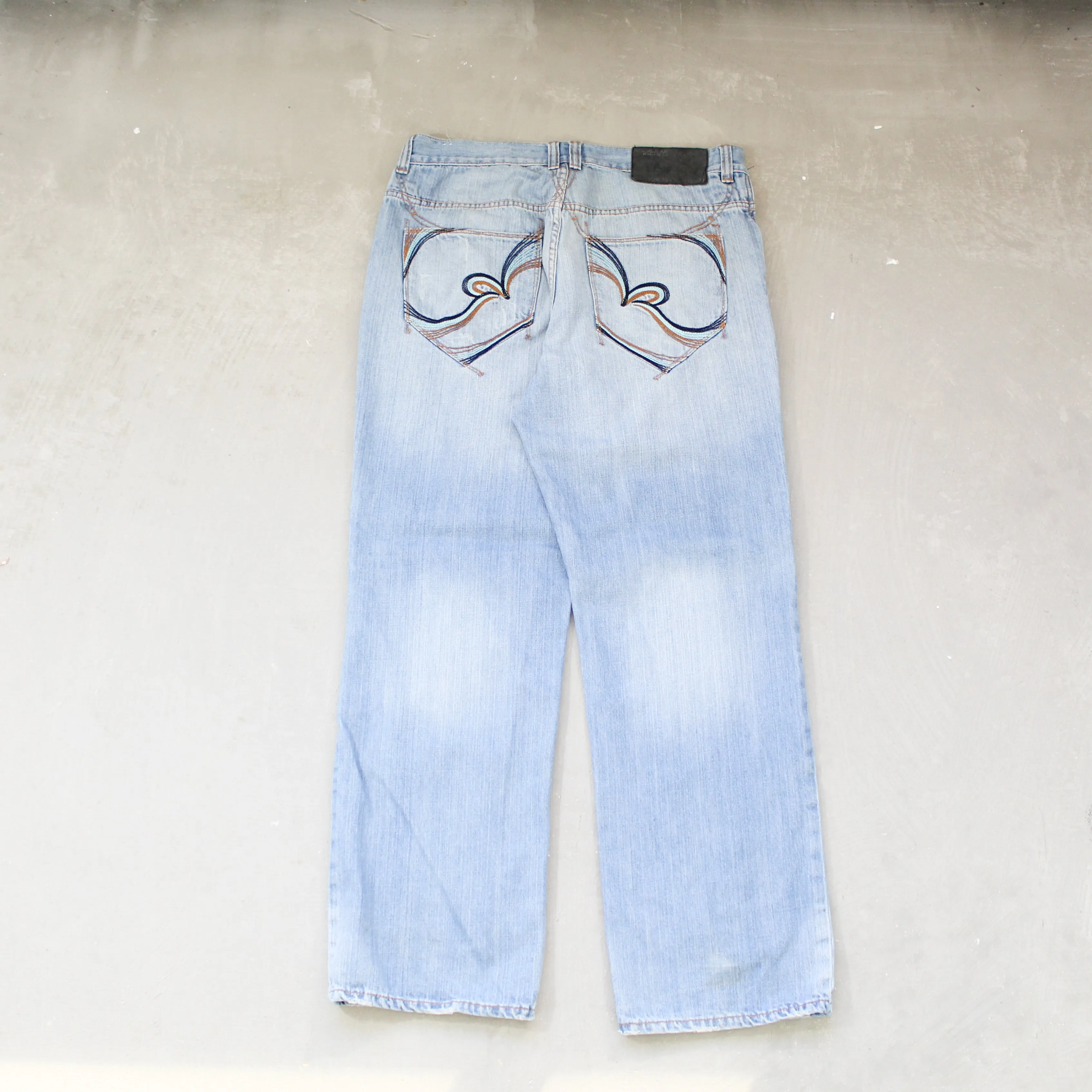 D- Vintage Rocawear Embroidery Back Pocket Original Fit Jeans 38w sold by HG Vintage product image thumbnail 3