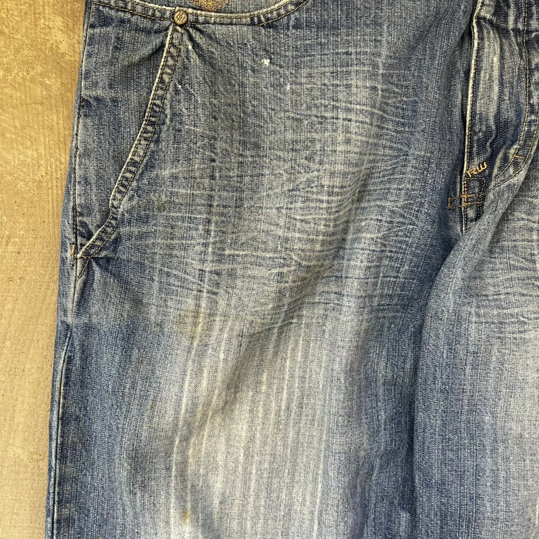 D- Vintage Rocawear Embroidered Letters Front Pocket Jeans 38w sold by HG Vintage product image thumbnail 5