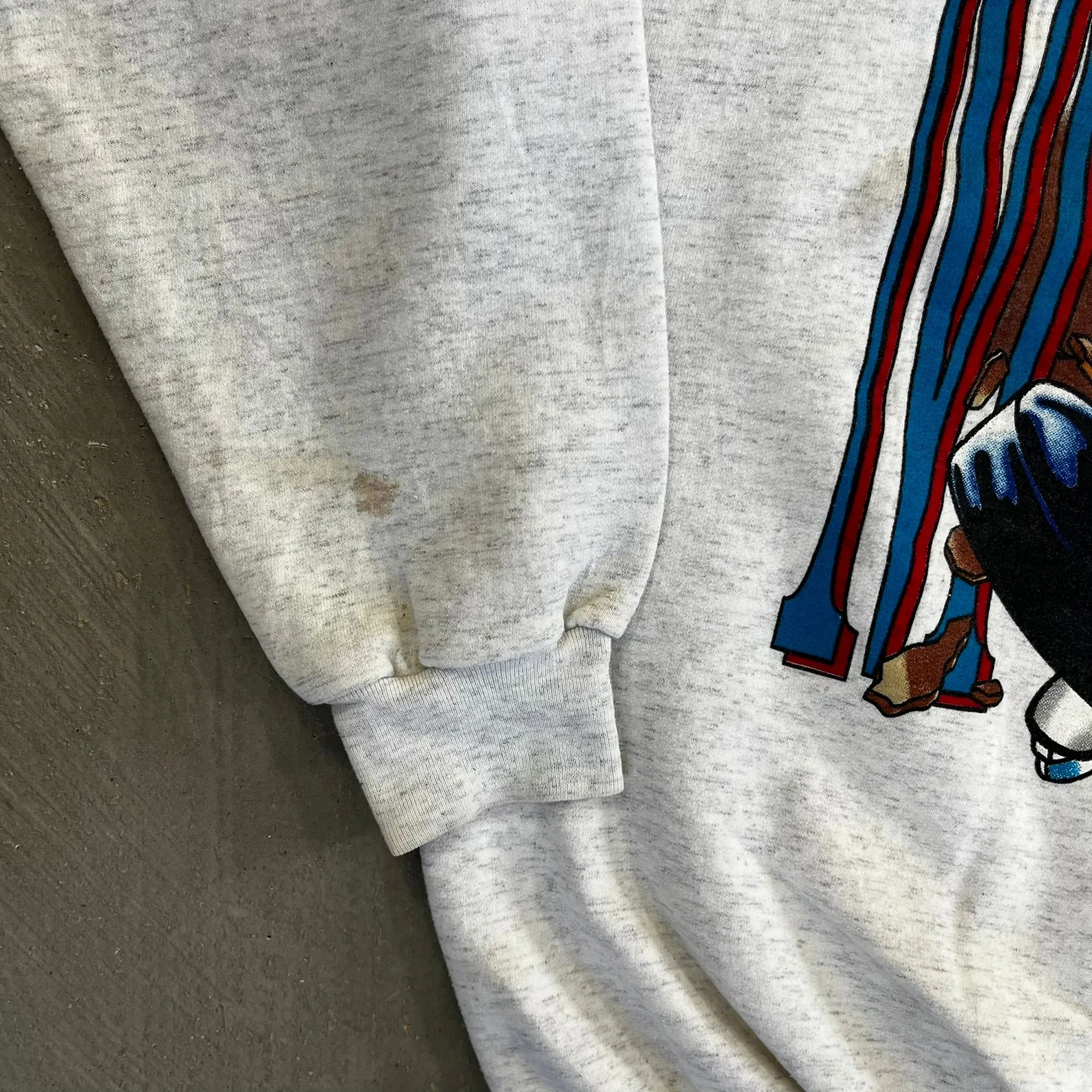 D- Vintage 1994 Montreal Canadiens NHL Looney Tunes Tazmanian Devil Crewneck sold by HG Vintage product image thumbnail 4