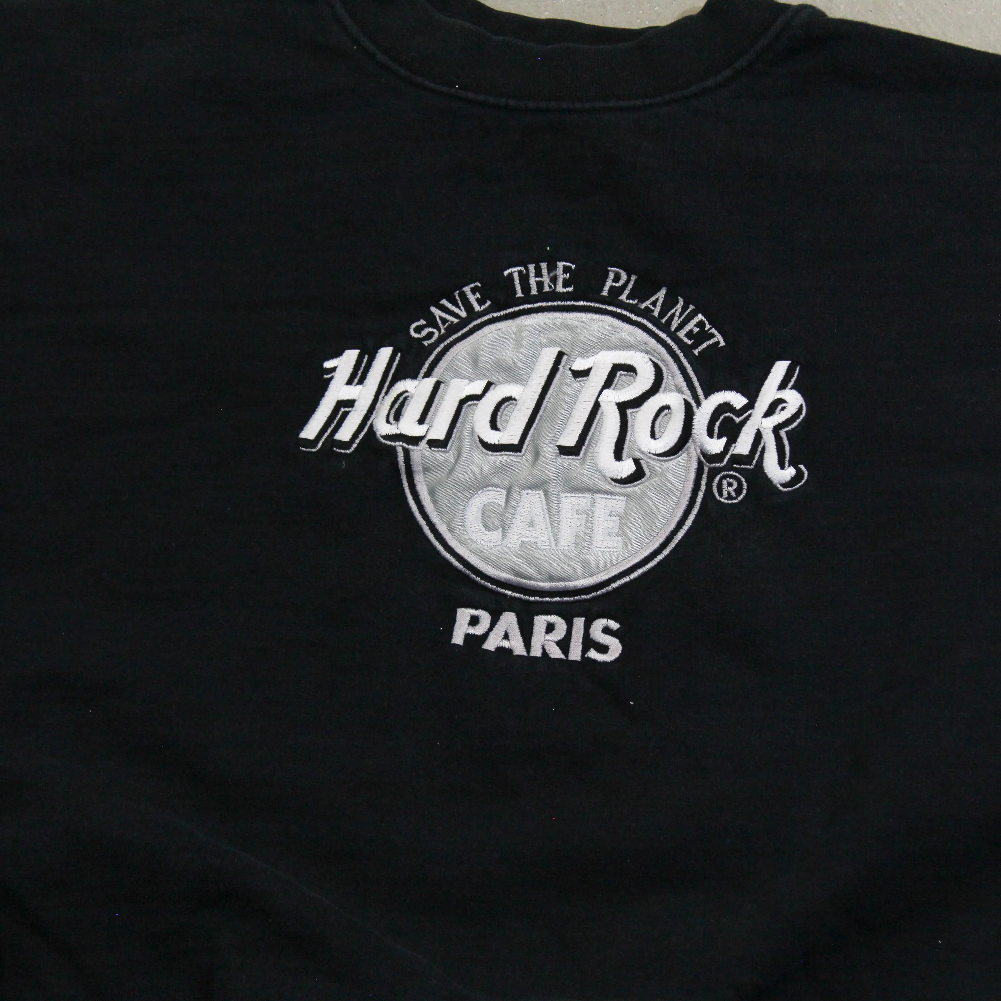 D- Vintage Hard Rock Cafe Paris France Crewneck sold by HG Vintage product image thumbnail 2