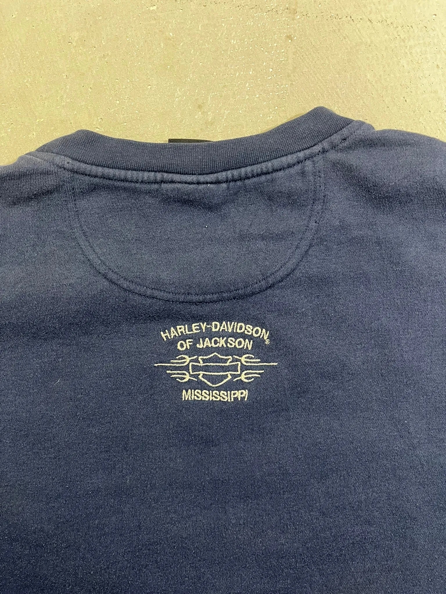 D- Vintage Harley Davidson Mississippi Embroidered Text Crewneck sold by HG Vintage product image thumbnail 4