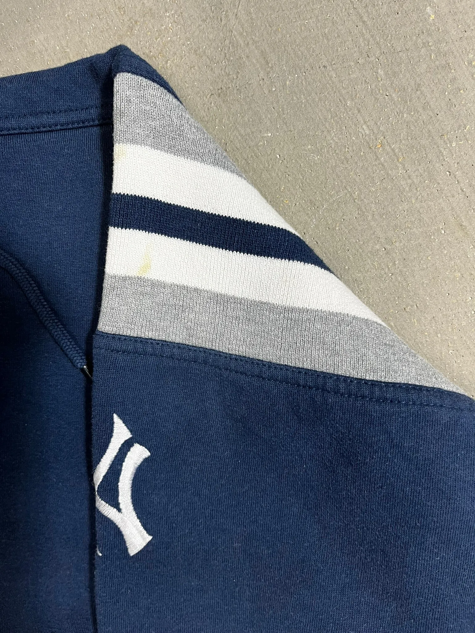 D- Vintage New York Yankees MLB Lee Embroidered Text Hoodie sold by HG Vintage product image thumbnail 3