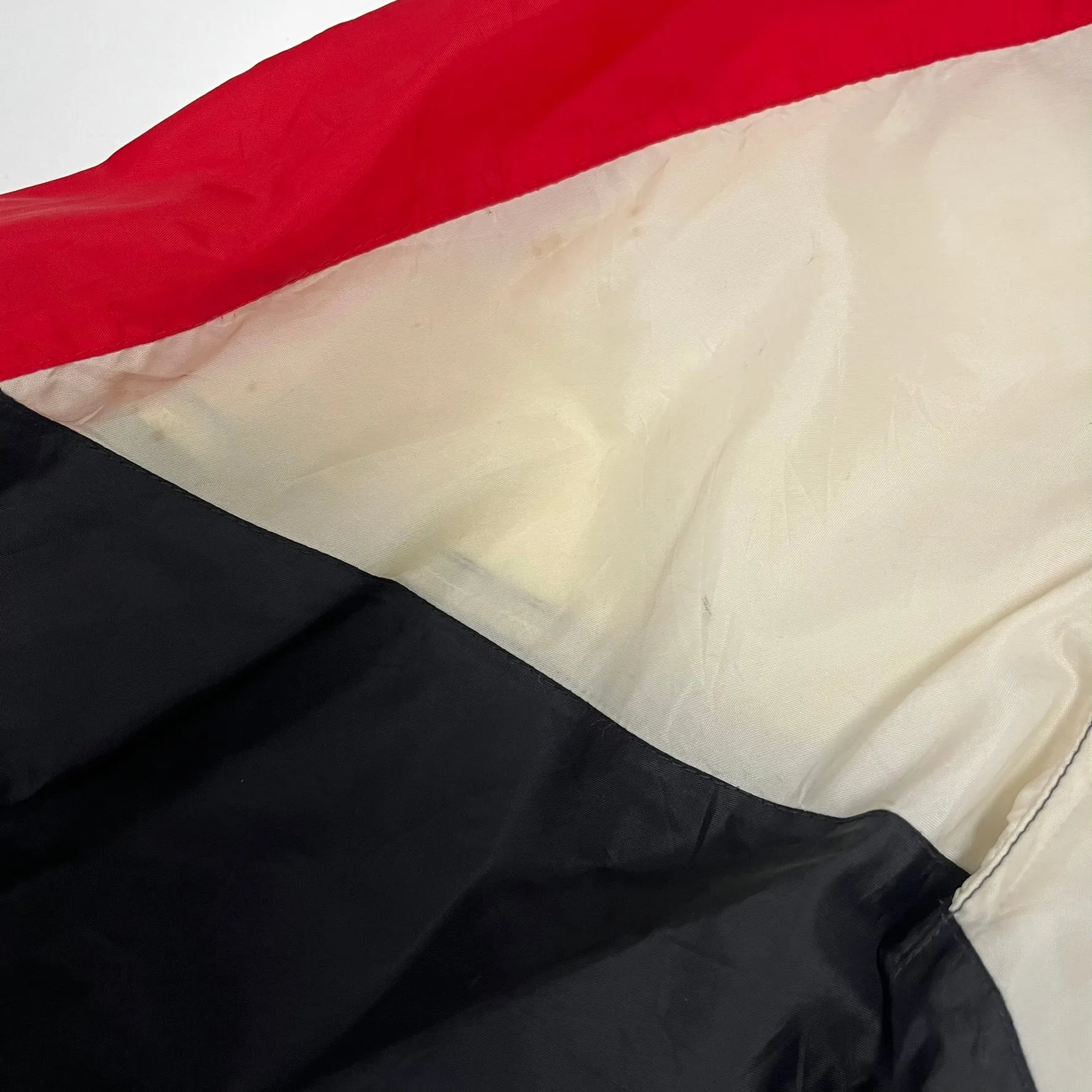 D- Vintage Detroit Red Wings NHL Starter Windbreaker Jacket sold by HG Vintage product image thumbnail 5