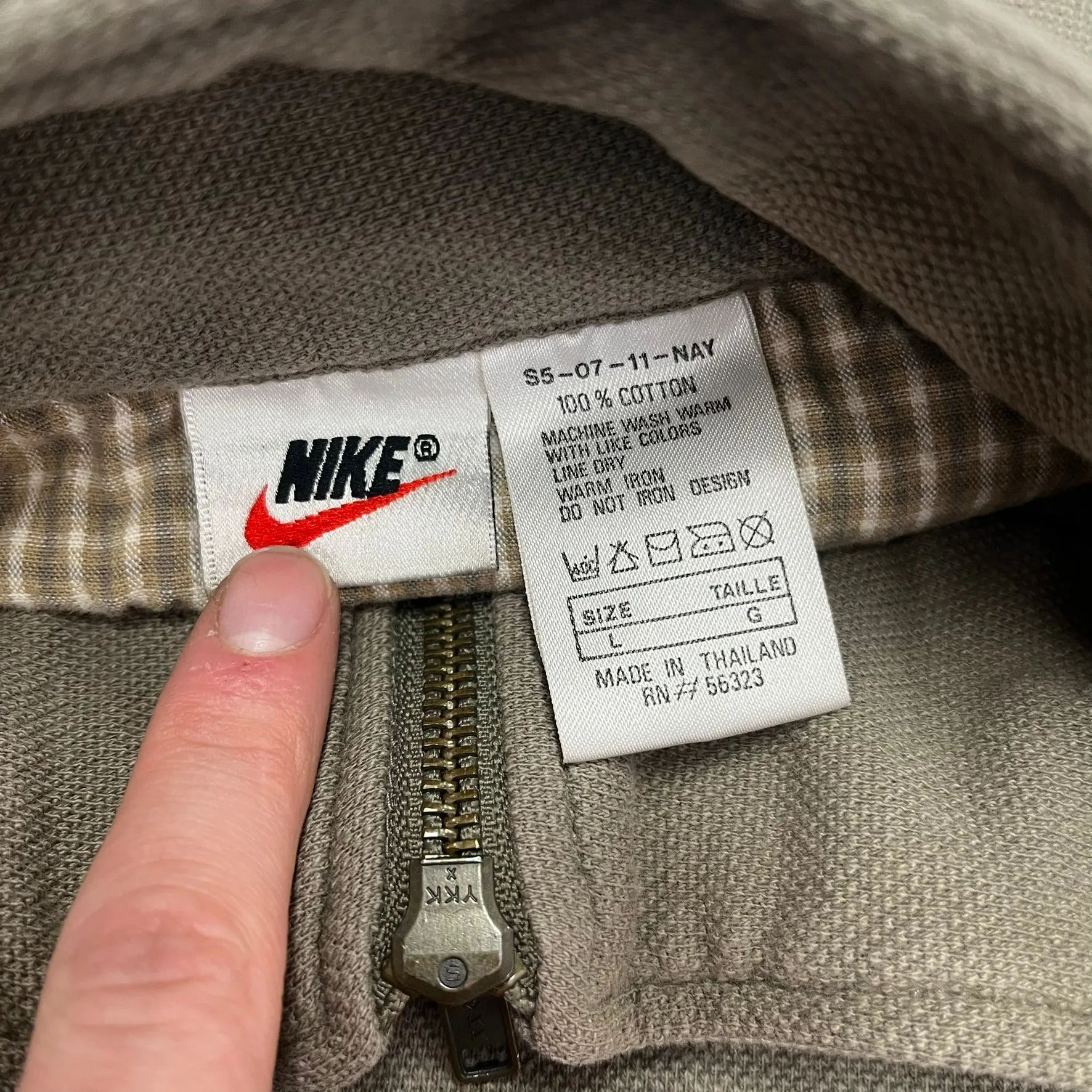 D- Vintage 90s Nike Tennis Embroidered Challenge Court Quarter Zip Crewneck sold by HG Vintage product image thumbnail 3