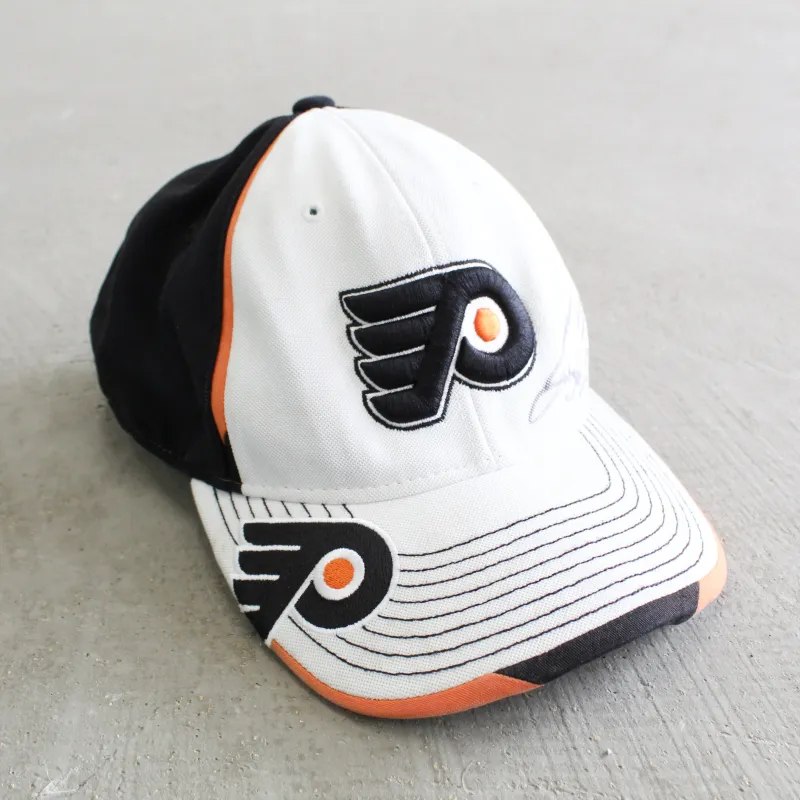 D- Vintage Philadelphia Flyers NHL Brayden Schenn 22 Fitted Hat sold by HG Vintage
