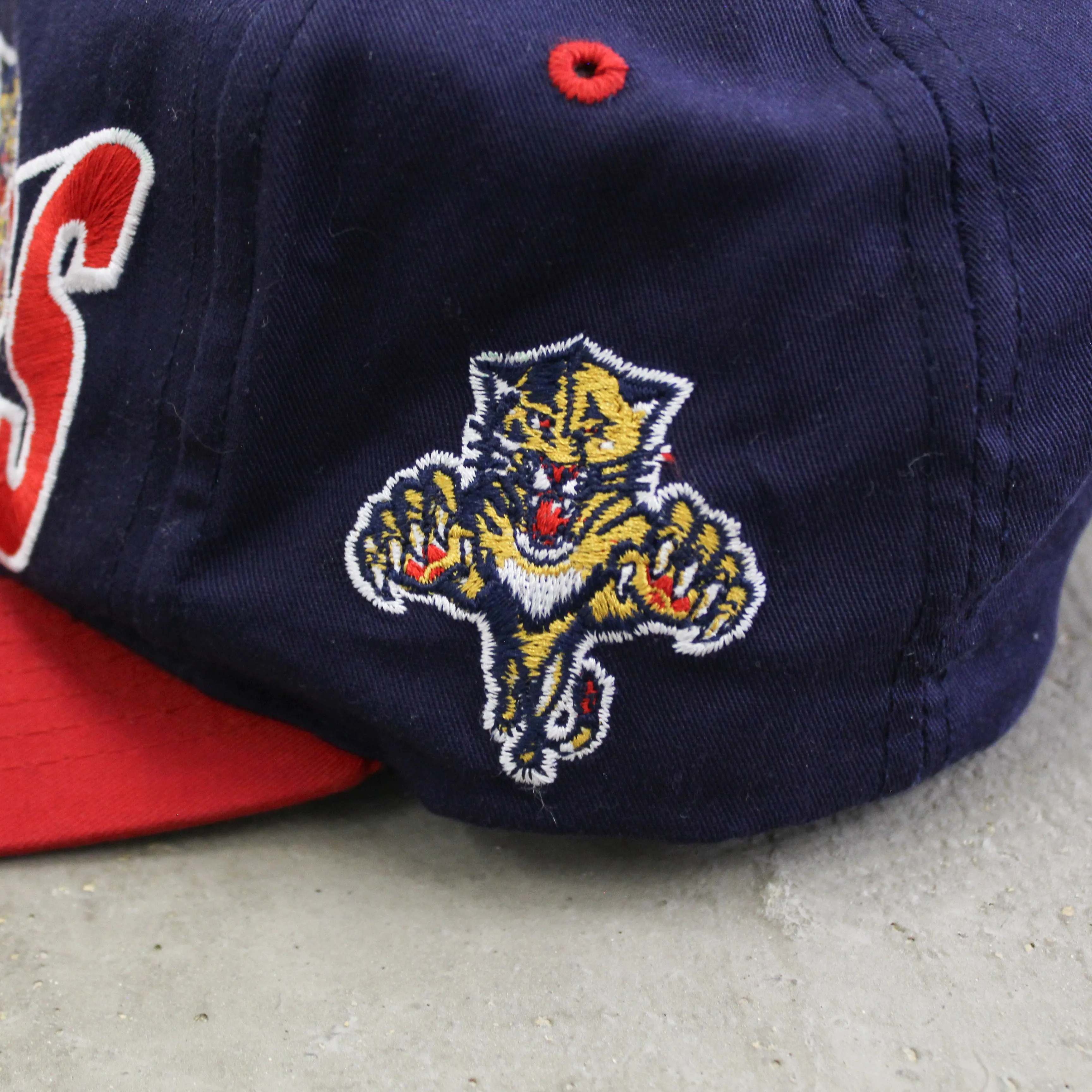 D- Vintage Florida Panthers NHL Logo & Text Snapback Hat sold by HG Vintage product image thumbnail 3