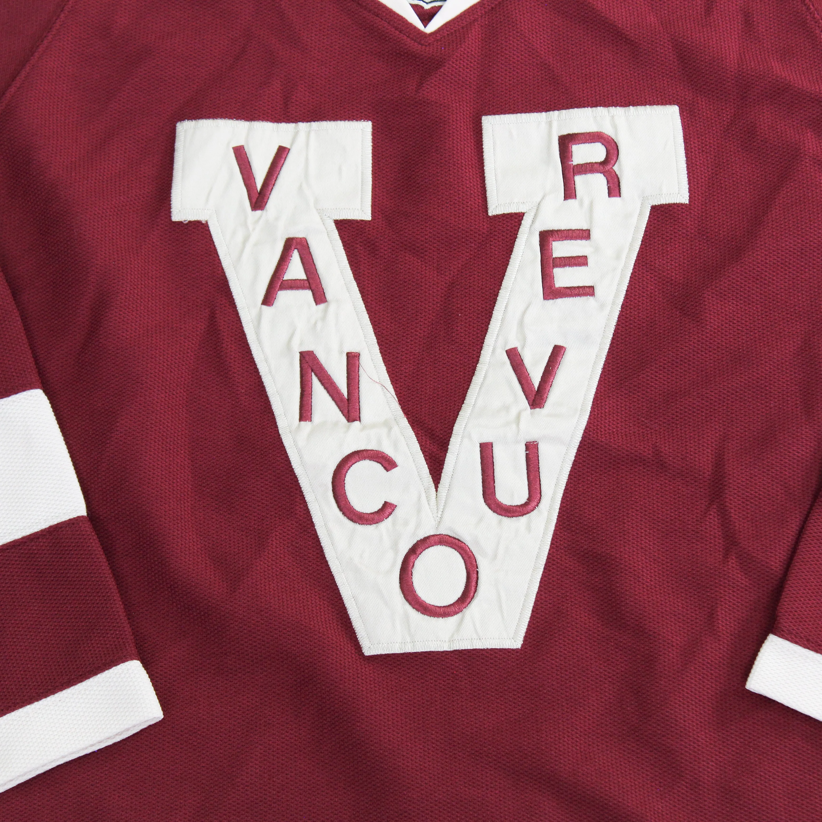 D- Vintage Vancouver Canucks NHL Reebok Embroidered Text Hockey Jersey sold by HG Vintage product image thumbnail 2