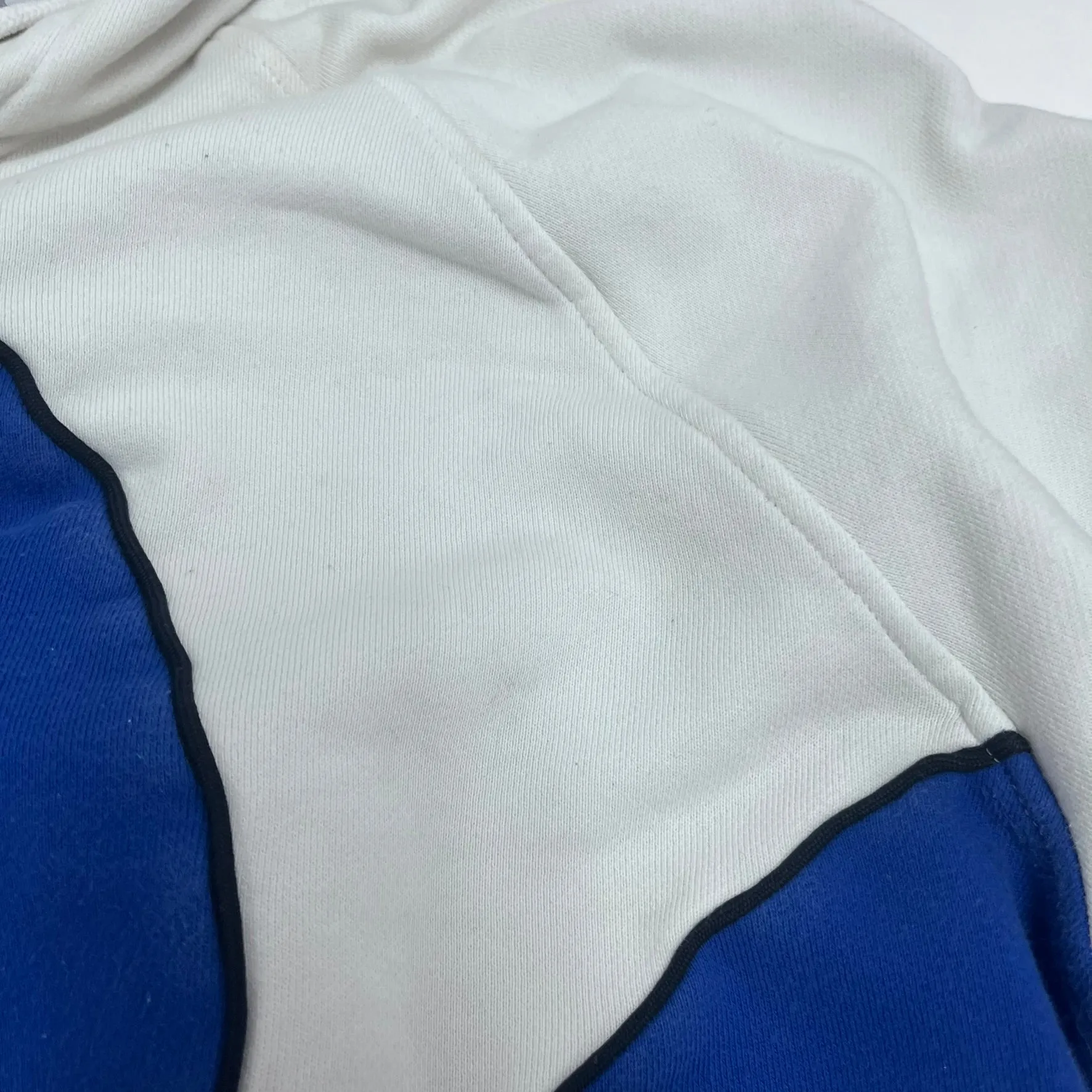 D- Vintage Adidas Embroidered Logo Hoodie sold by HG Vintage product image thumbnail 5