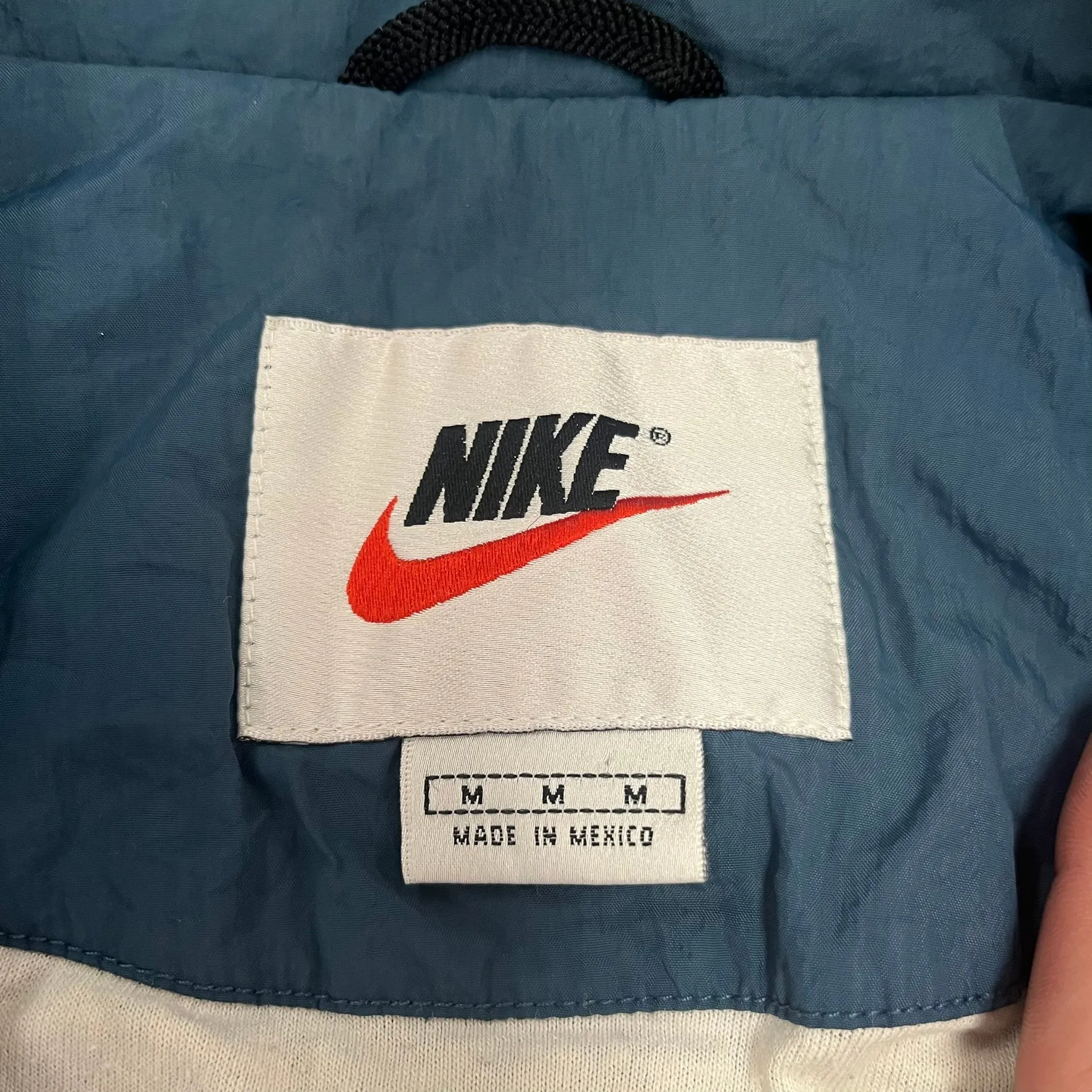 D- Vintage 90s Nike Zip Up Color Block Navy/Teal Windbreaker Jacket sold by HG Vintage product image thumbnail 4