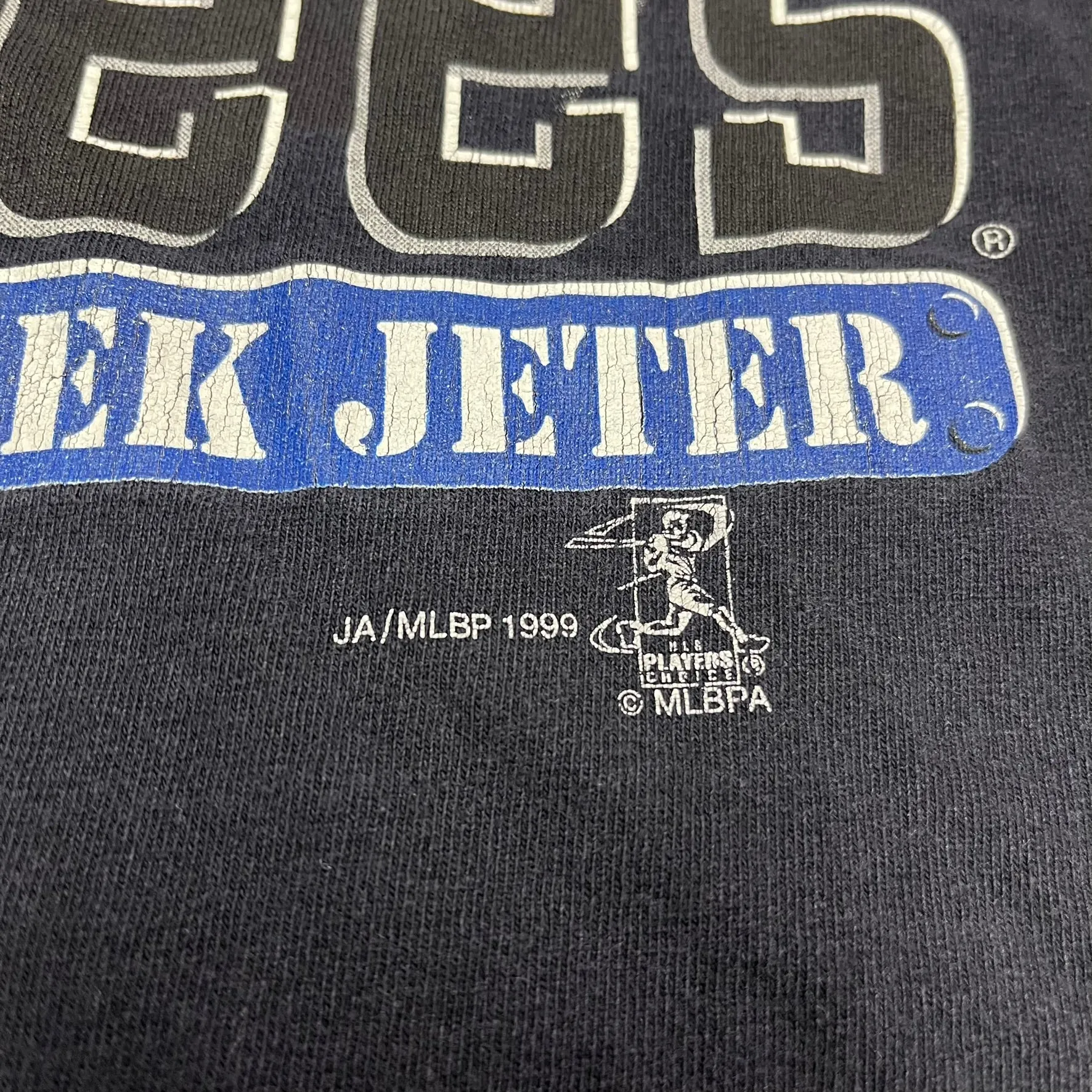 F- Vintage 1999 Derek Jeter Yankees MLB Picture Tee sold by HG Vintage product image thumbnail 3
