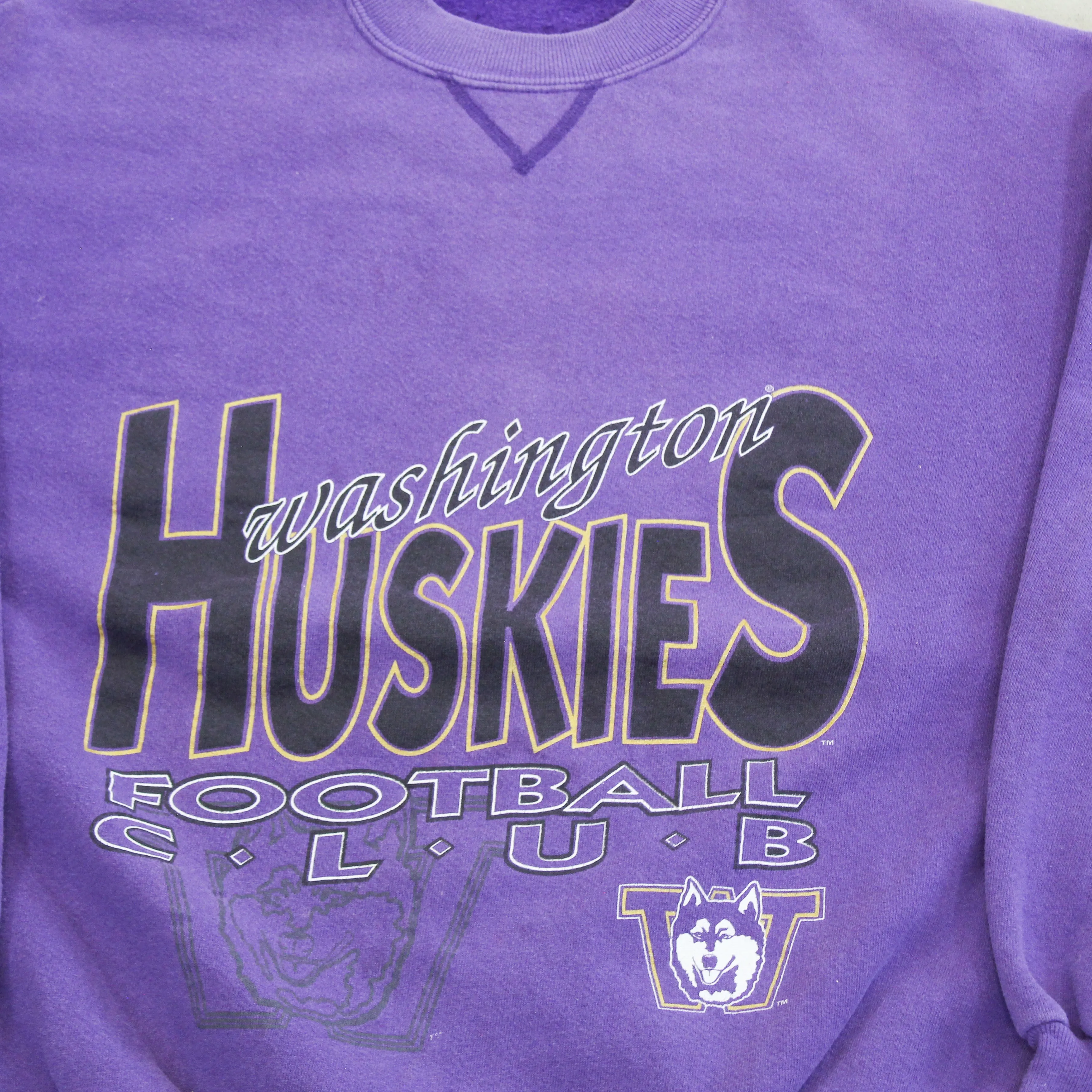 F- Vintage University Of Washington Huskies Football Club Salem Crewneck sold by HG Vintage product image thumbnail 2