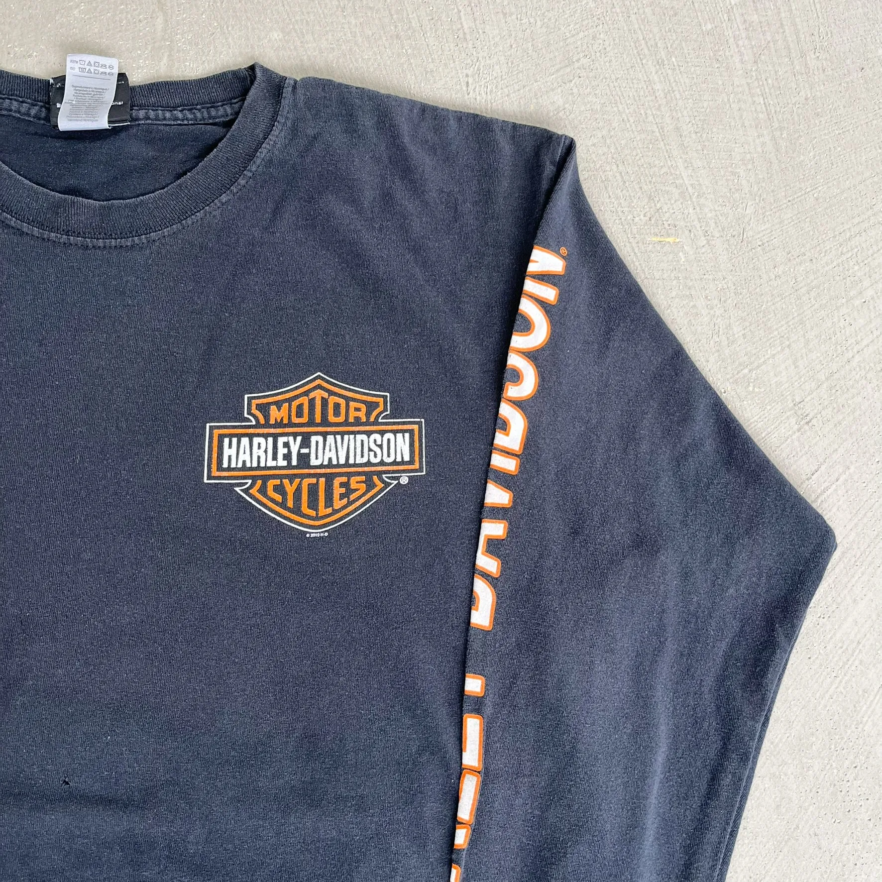 F- Vintage Harley Davidson Embroidered Logo Long Sleeve Tee sold by HG Vintage product image thumbnail 2