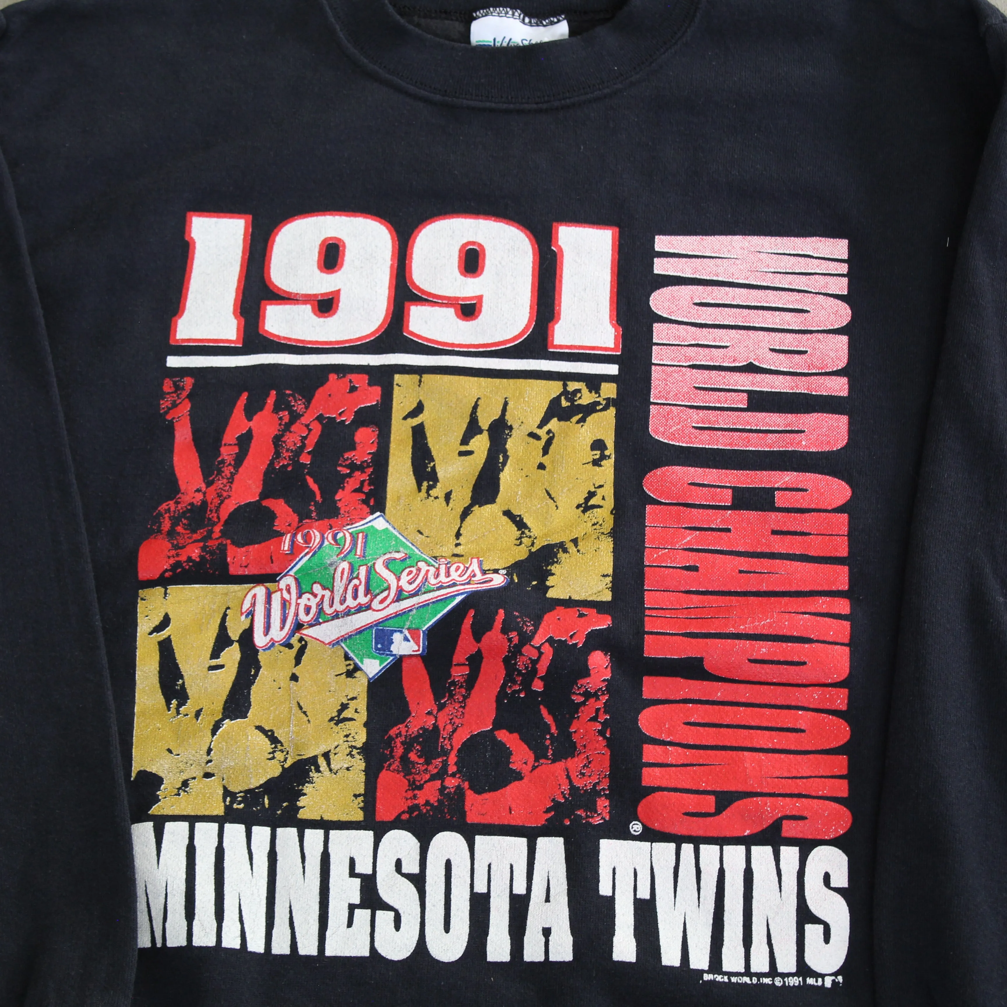 F- Vintage 1991 World Series Minnesota Twins Champs MLB Crewneck sold by HG Vintage product image thumbnail 2