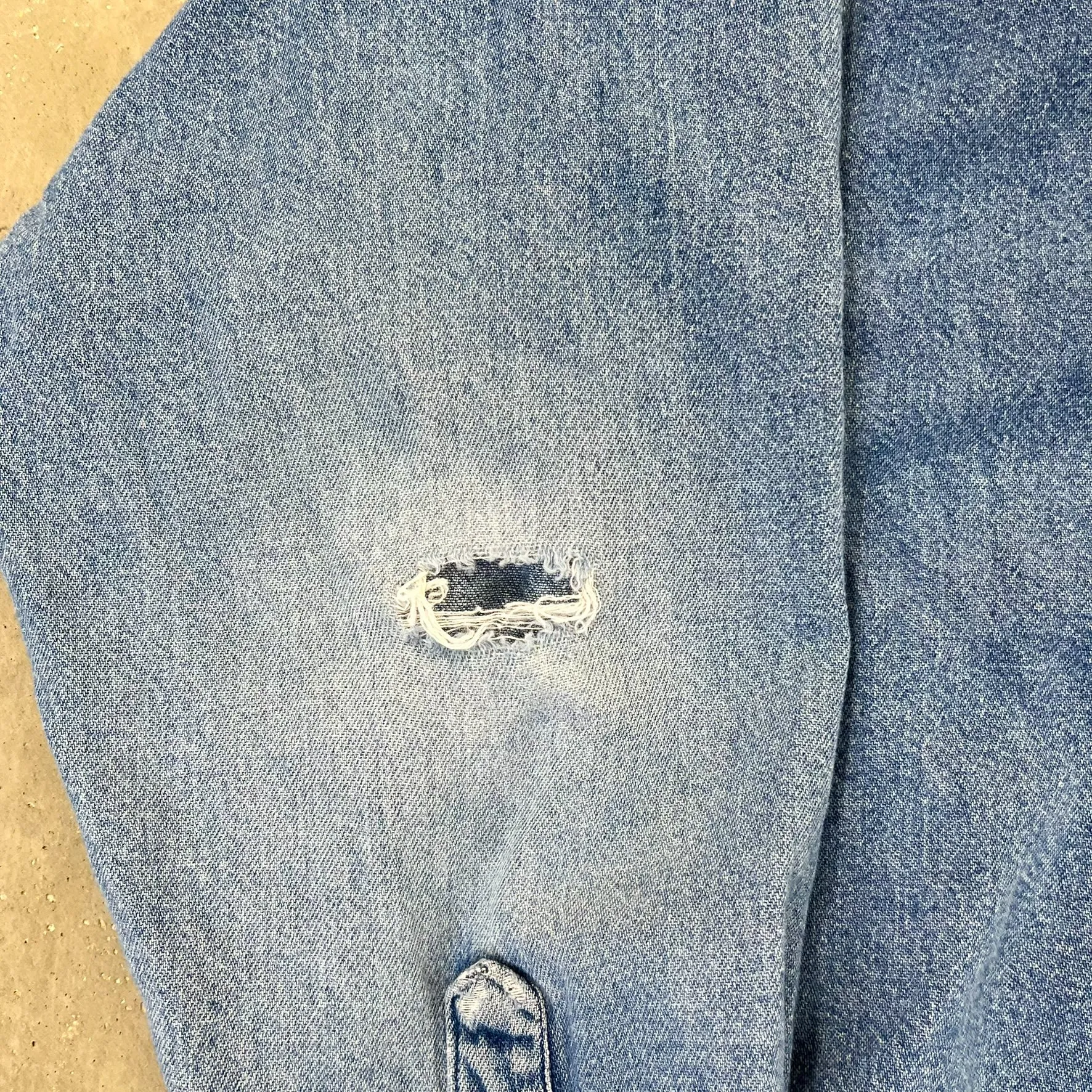 F- Vintage Chaps Ralph Lauren Emb Crest Denim Button Down Shirt sold by HG Vintage product image thumbnail 5