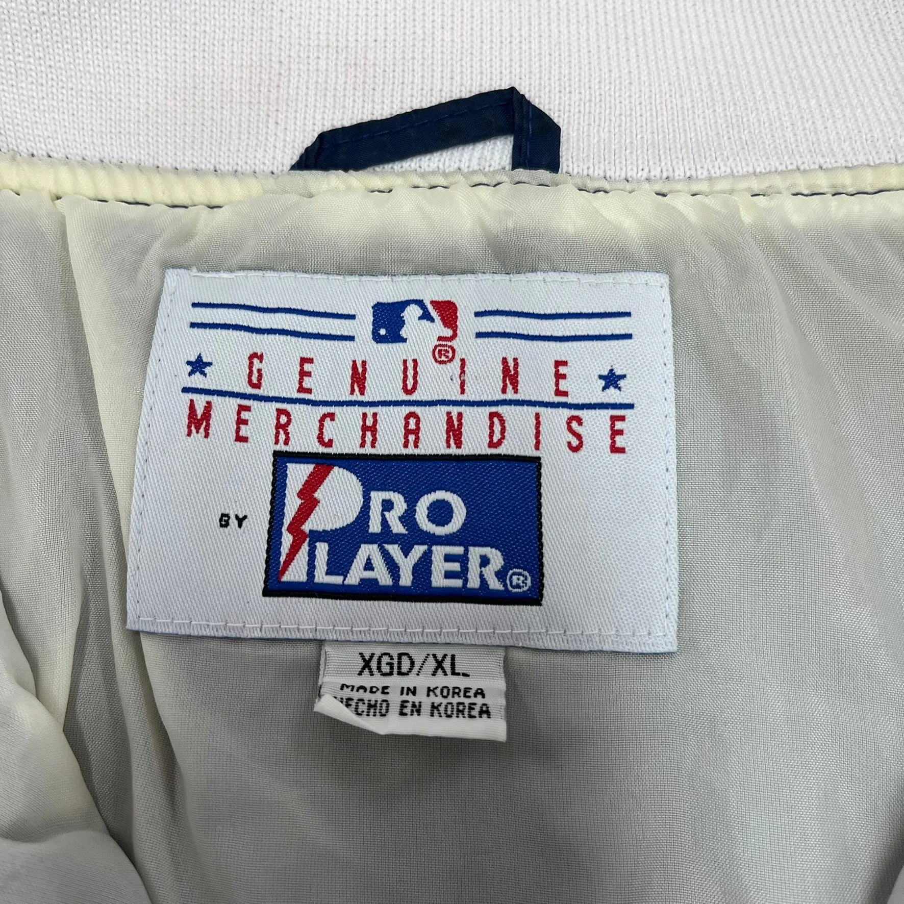 F- Vintage New York Yankees MLB Pro Player Quarter Zip Nylon Windbreaker Jacket sold by HG Vintage product image thumbnail 2