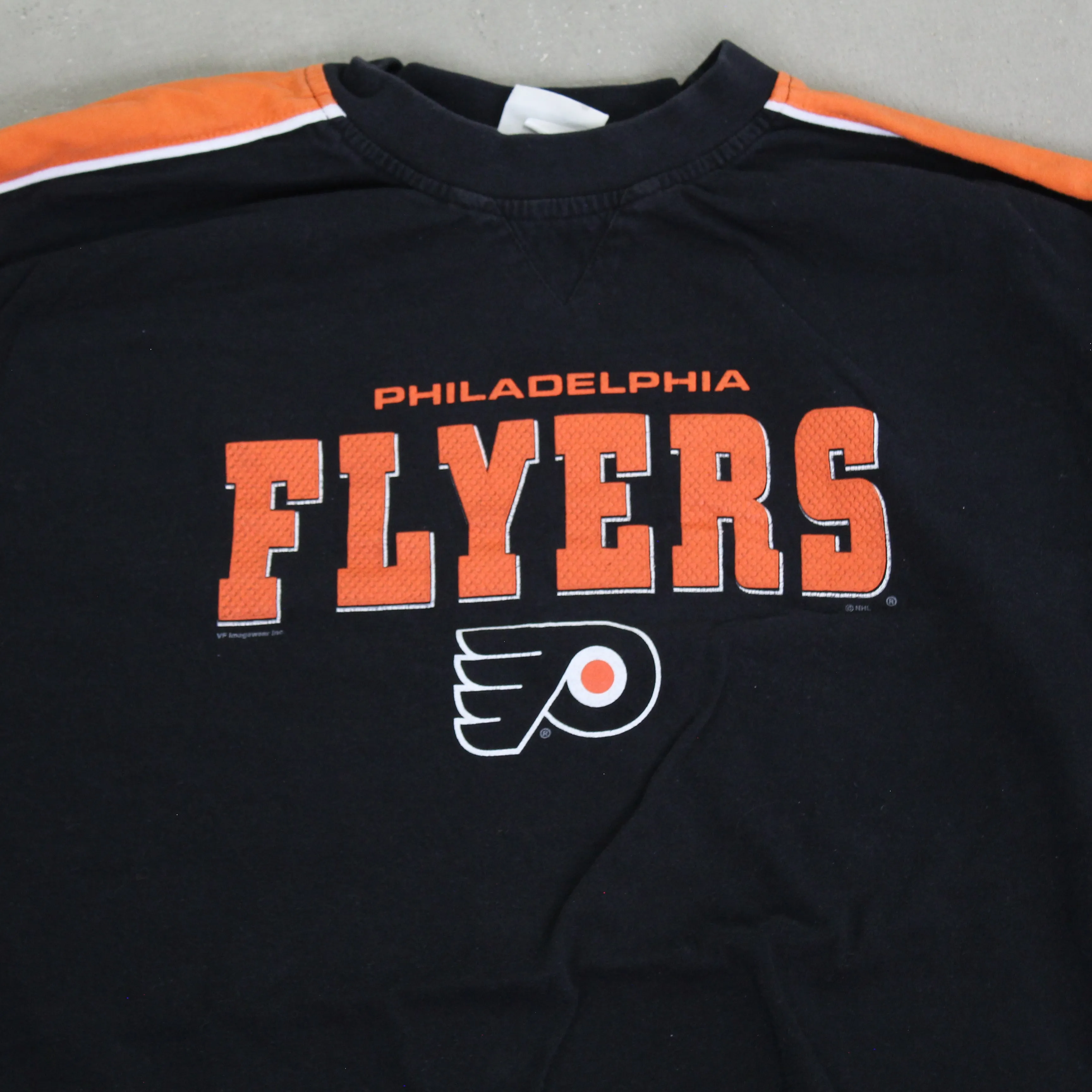 F- Vintage Philadelphia Flyers NHL Lee Embroidered Logo & Text Long Sleeve Tee sold by HG Vintage product image thumbnail 2