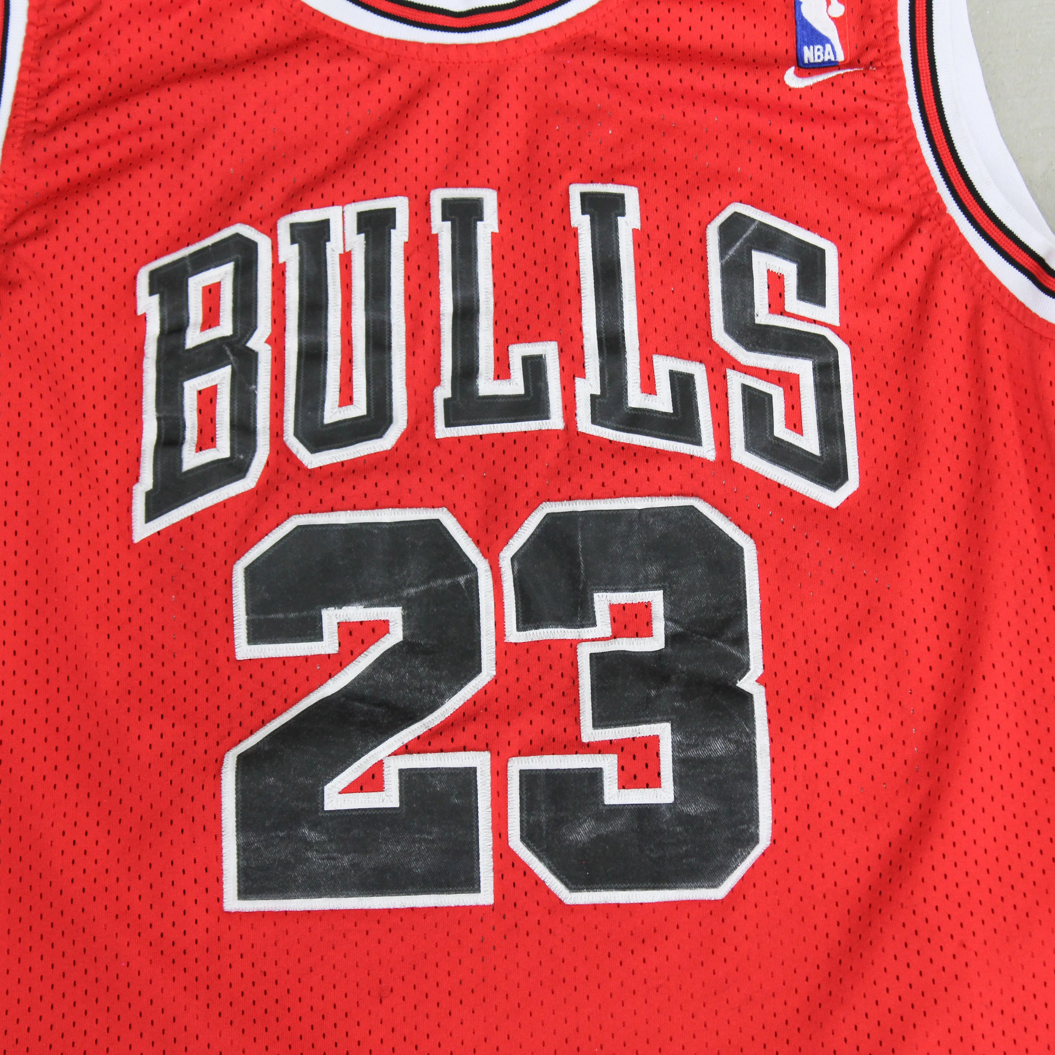 F- Vintage Chicago Bulls Michael Jordan NBA Nike Team Basketball Jersey sold by HG Vintage product image thumbnail 2