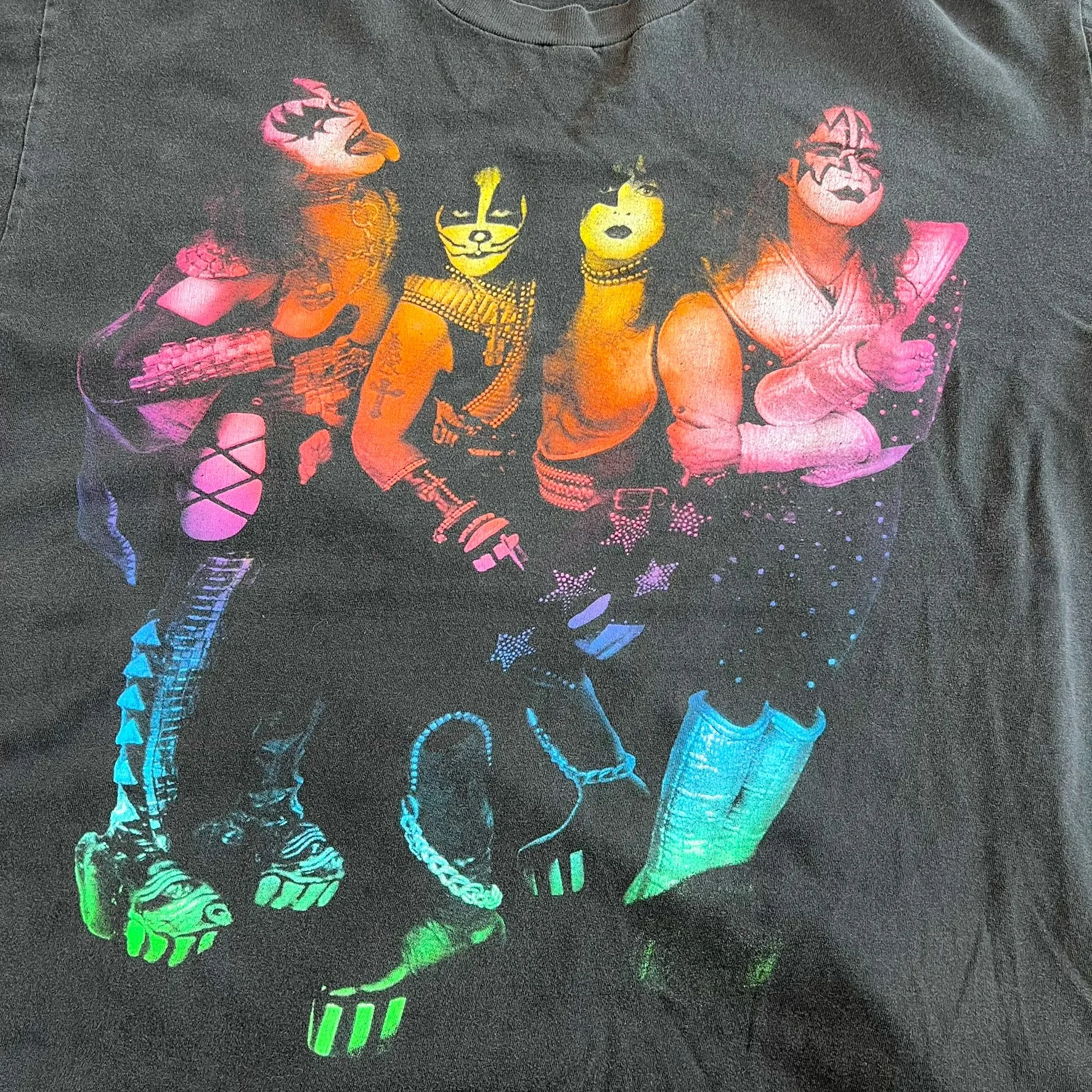 F- Vintage '97 Kiss Alive Worldwide Tour Text & Picture Tee sold by HG Vintage product image thumbnail 2