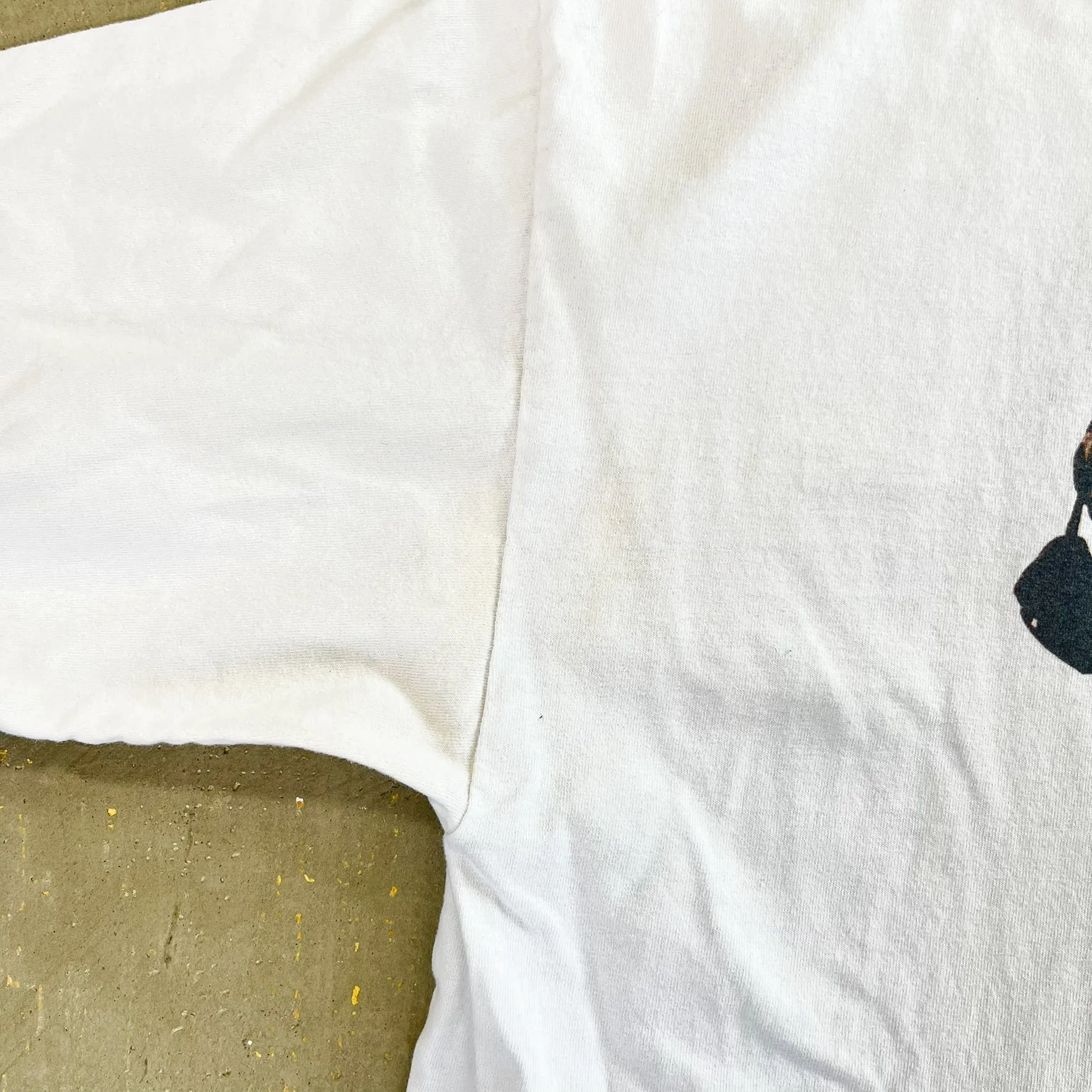 F- Vintage '01 U2 Elevation Tour Picture Tee sold by HG Vintage product image thumbnail 4