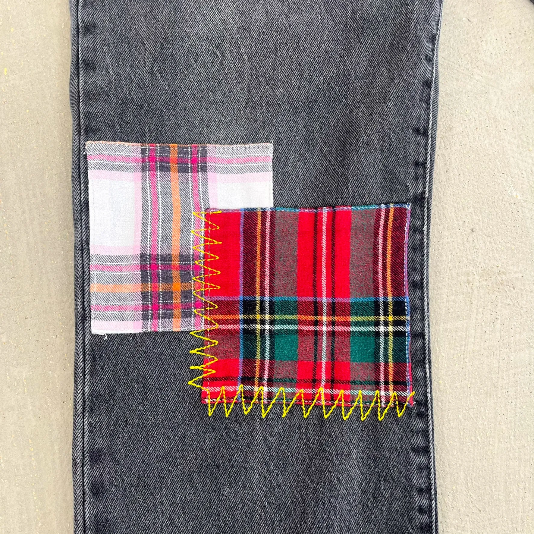 F- HOM Plaid Pink/White Back Pocket Levi's 501 90s Reworked Custom Jeans sold by HG Vintage product image thumbnail 4