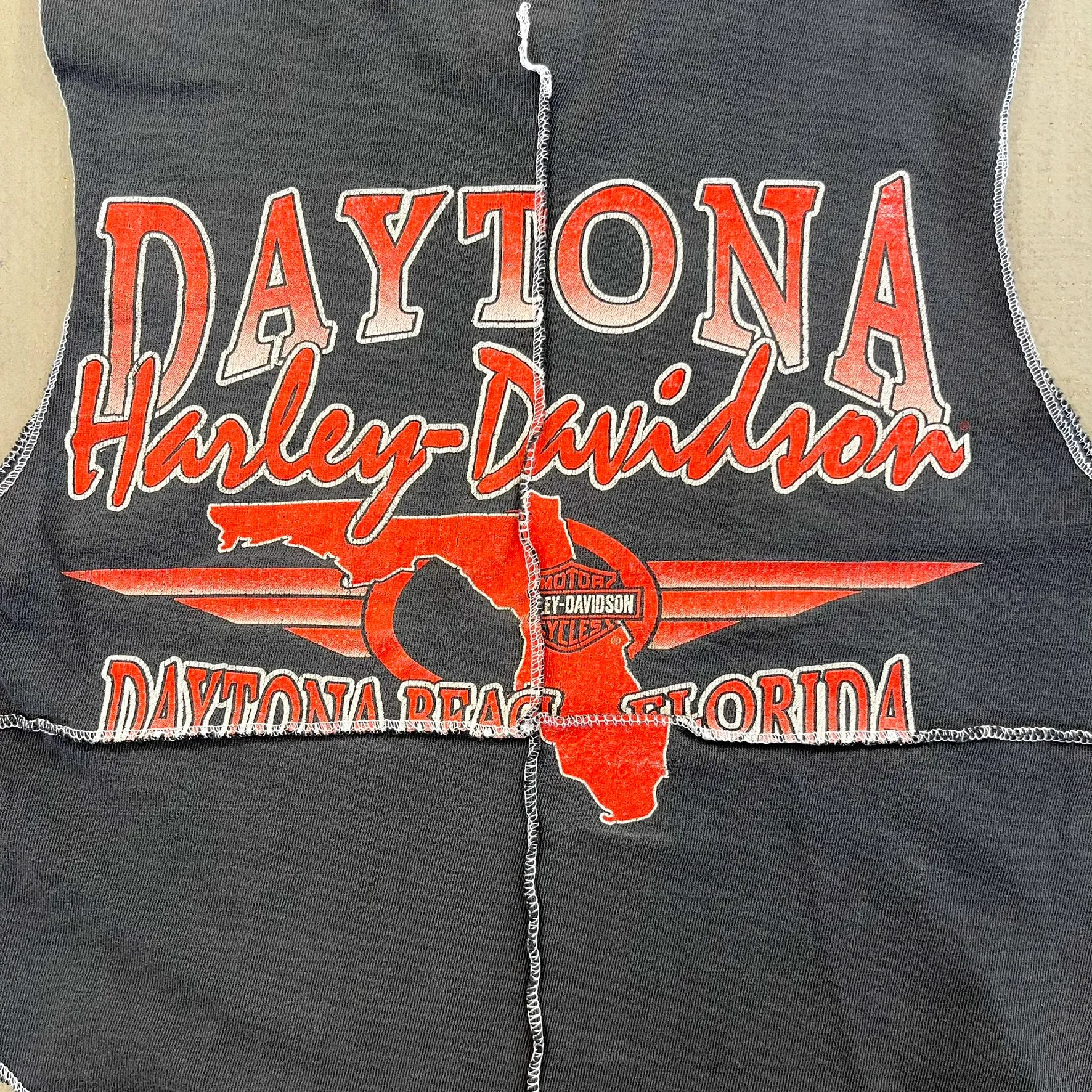F- HOM Harley Davidson '00 Daytona Reworked Dbl Stitch Crop Top sold by HG Vintage product image thumbnail 5